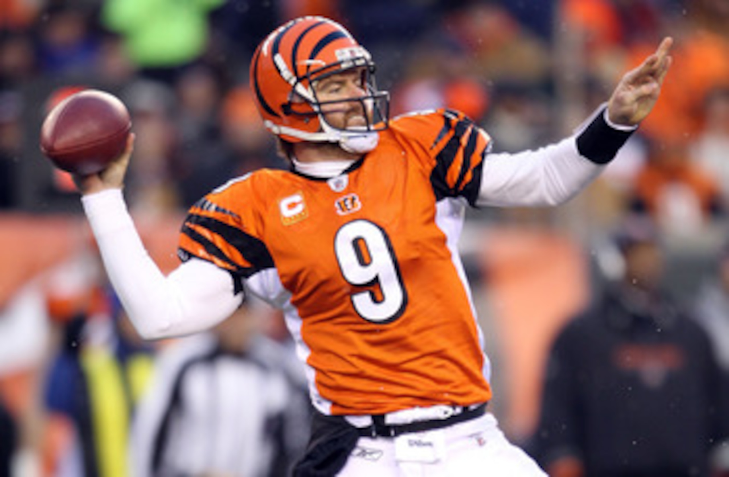 CINCINNATI - DECEMBER 26:  Carson Palmer #9 of the Cincinnati Bengals throws a pass during the NFL game against the San Diego Chargers at Paul Brown Stadium on December 26, 2010 in Cincinnati, Ohio. The Bengals 34-20.  (Photo by Andy Lyons/Getty Images)