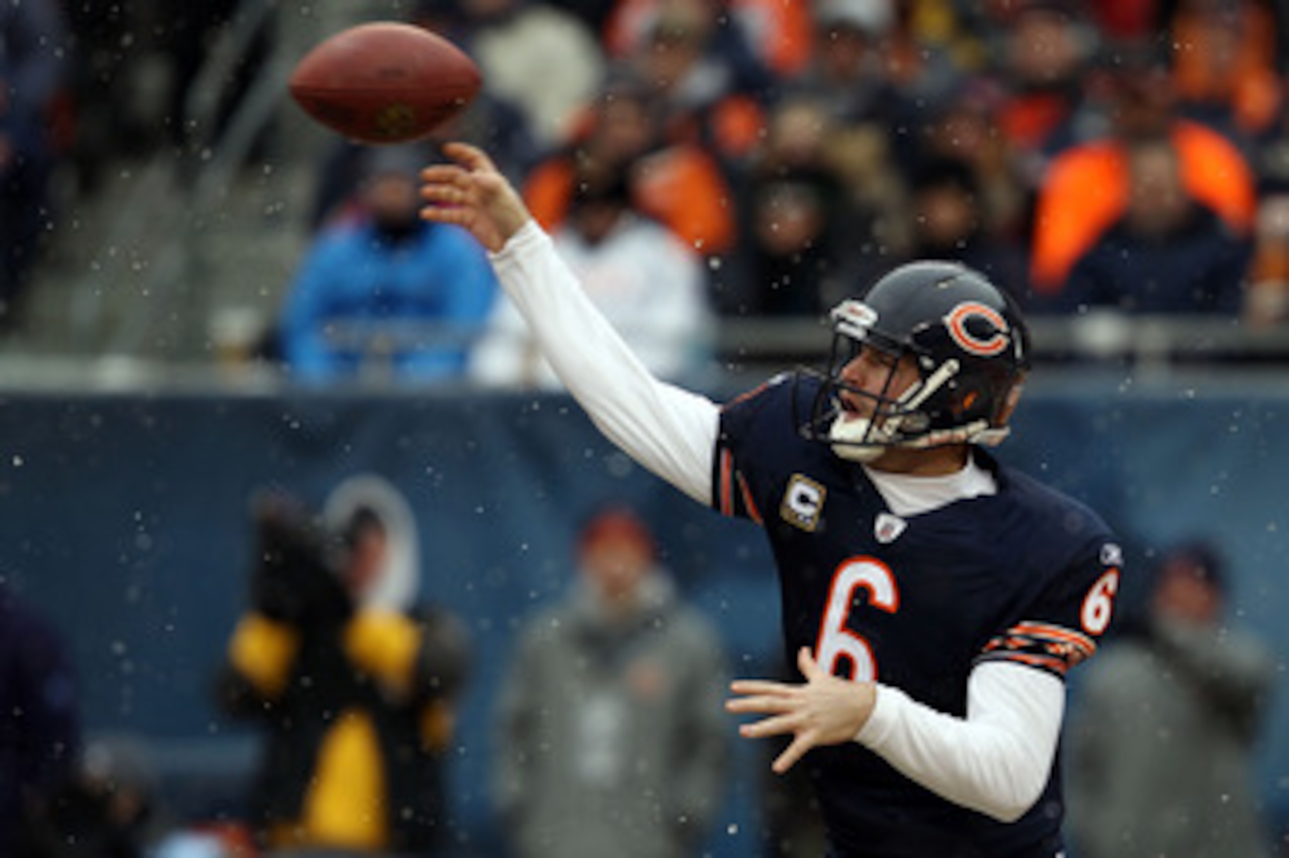 CHICAGO, IL - JANUARY 16:  Quarterback Jay Cutler #6 of the Chicago Bears throws the ball in the first quarter against the Seattle Seahawks in the 2011 NFC divisional playoff game at Soldier Field on January 16, 2011 in Chicago, Illinois.  (Photo by Jonat