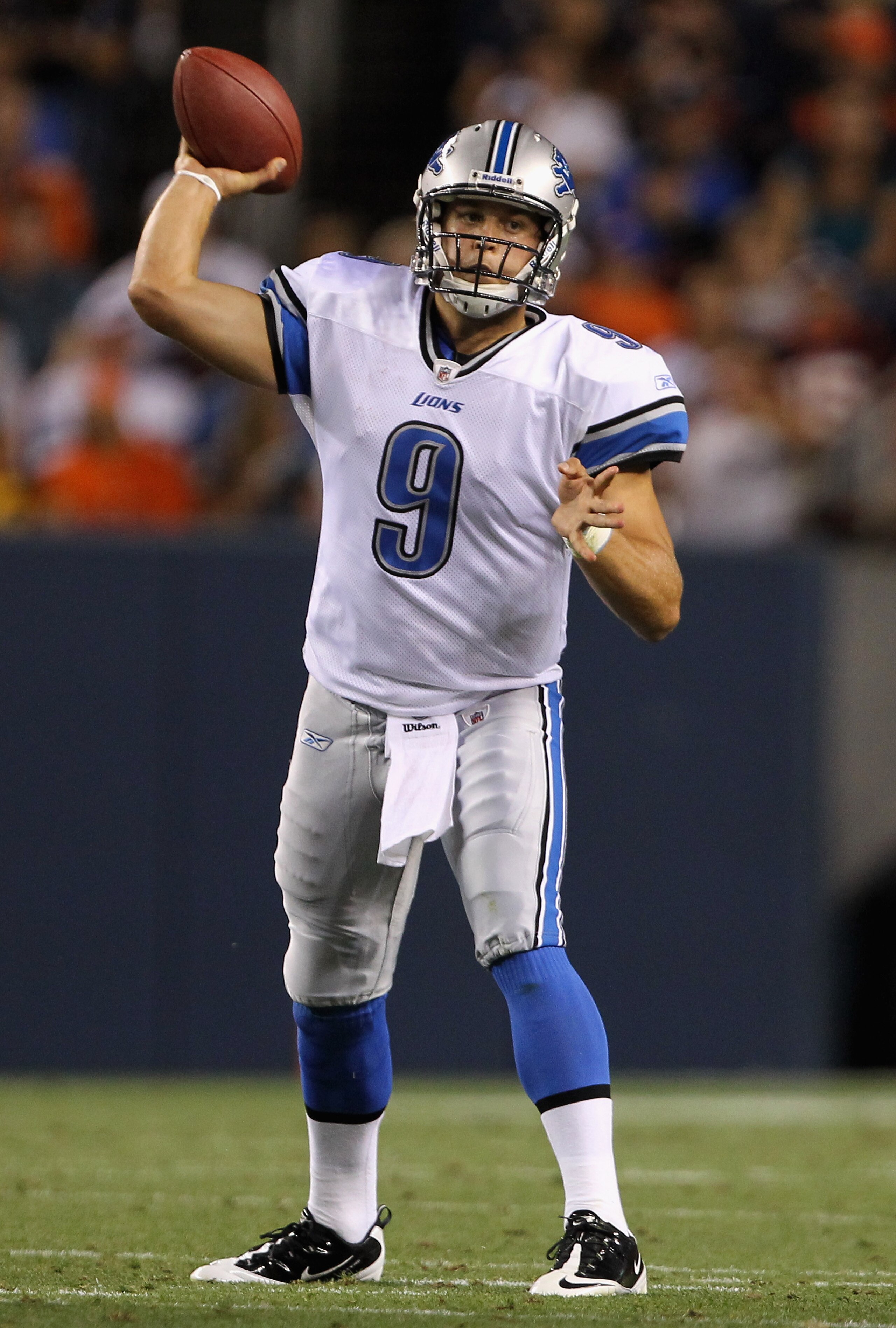 DENVER - AUGUST 21:  Quarterback Matthew Stafford #9 of the Detroit Lions looks to deliver a pass against the Denver Broncos during preseason NFL action at INVESCO Field at Mile High on August 21, 2010 in Denver, Colorado. The Lions defeated the Broncos 2