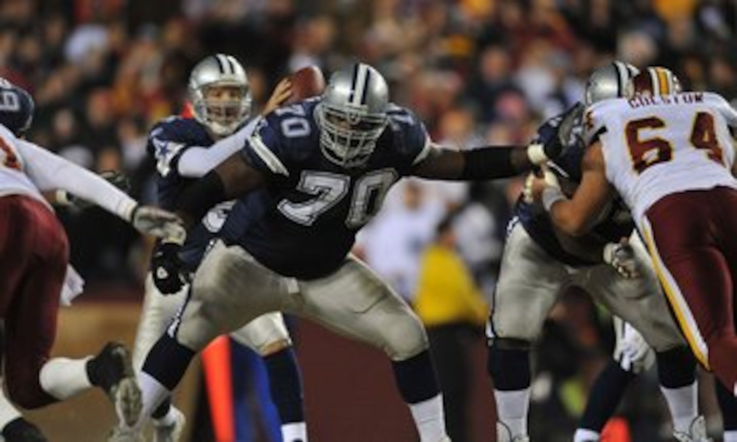 LANDOVER, MD - DECEMBER 27:  Leonard Davis #70 of the Dallas Cowboys defends against the Washington Redskins at FedExField on December 27, 2009 in Landover, Maryland. The Cowboys defeated the Redskins 17-0. (Photo by Larry French/Getty Images)