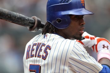 NEW YORK - MAY 09:  Jose Reyes #7 of the New York Mets on deck to bat against the San Francisco Giants at Citi Field on May 9, 2010 in the Flushing neighborhood of the Queens borough of New York City.  (Photo by Nick Laham/Getty Images)