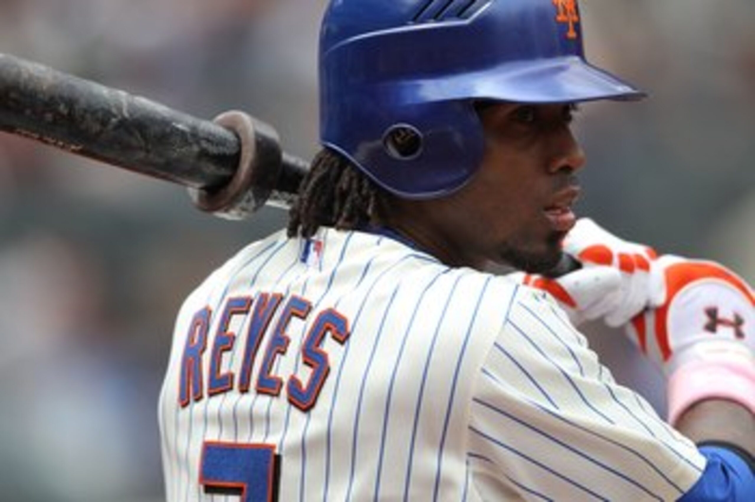 NEW YORK - MAY 09:  Jose Reyes #7 of the New York Mets on deck to bat against the San Francisco Giants at Citi Field on May 9, 2010 in the Flushing neighborhood of the Queens borough of New York City.  (Photo by Nick Laham/Getty Images)