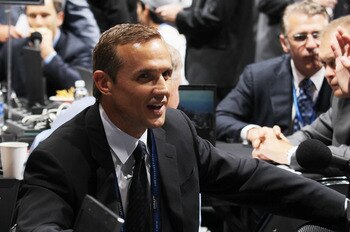 LOS ANGELES, CA - JUNE 25: Steve Yzerman of teh Tampa Bay Lightning works the draft floor during the 2010 NHL Entry Draft at Staples Center on June 25, 2010 in Los Angeles, California. (Photo by Bruce Bennett/Getty Images)