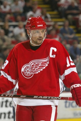 DETROIT - APRIL 11:  Steve Yzerman #19 of the Detroit Red Wings skates during the NHL game agaisnt the Edmonton Oilers at Joe Louis Arena  April 11, 2006 in Detroit, Michigan. The Red Wings won the game 2-0.(Photo By Dave Sandford/Getty Images)