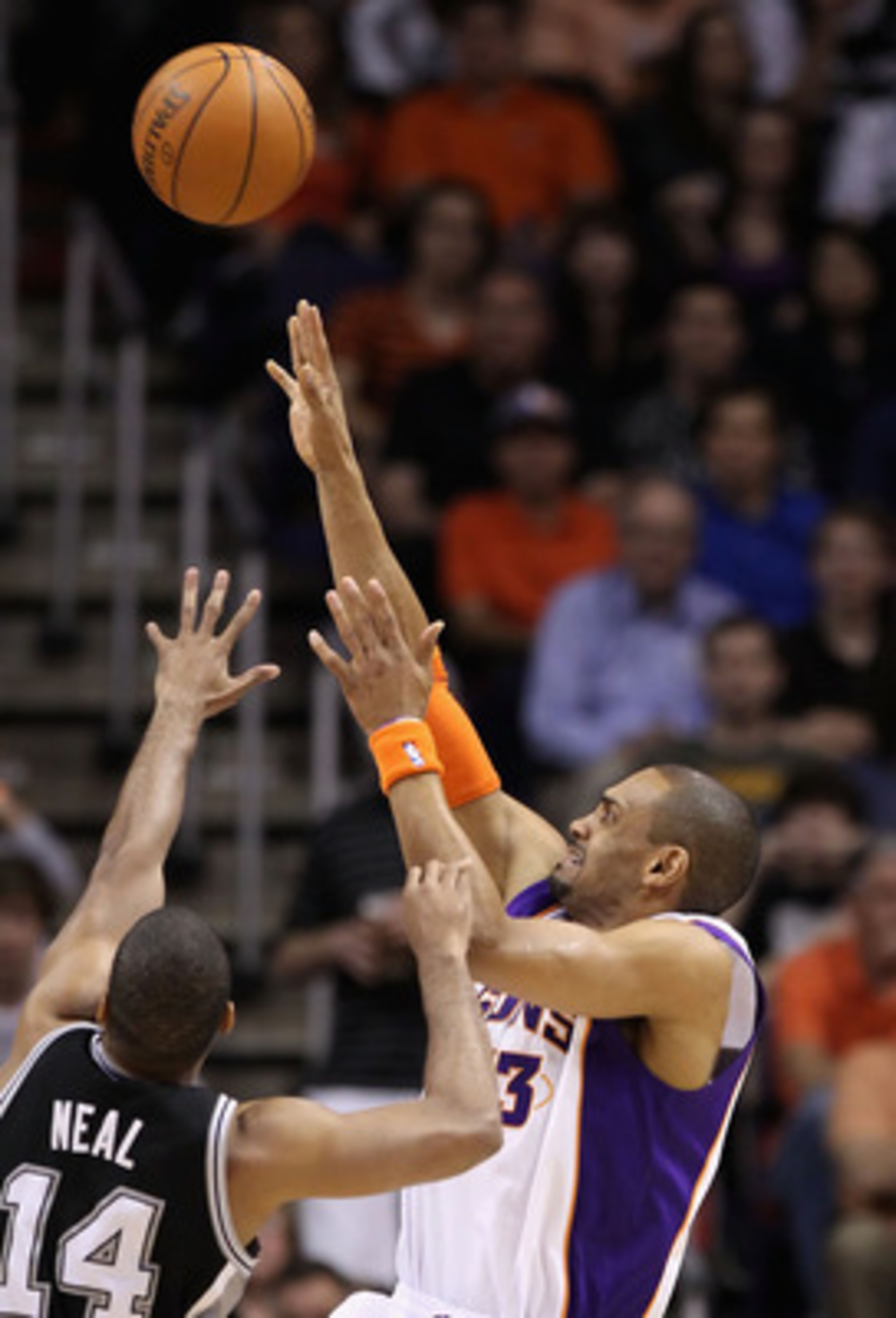 PHOENIX, AZ - APRIL 13:  Grant Hill #33 of the Phoenix Suns puts up a shot against the San Antonio Spurs during the NBA game at US Airways Center on April 13, 2011 in Phoenix, Arizona.  NOTE TO USER: User expressly acknowledges and agrees that, by downloa
