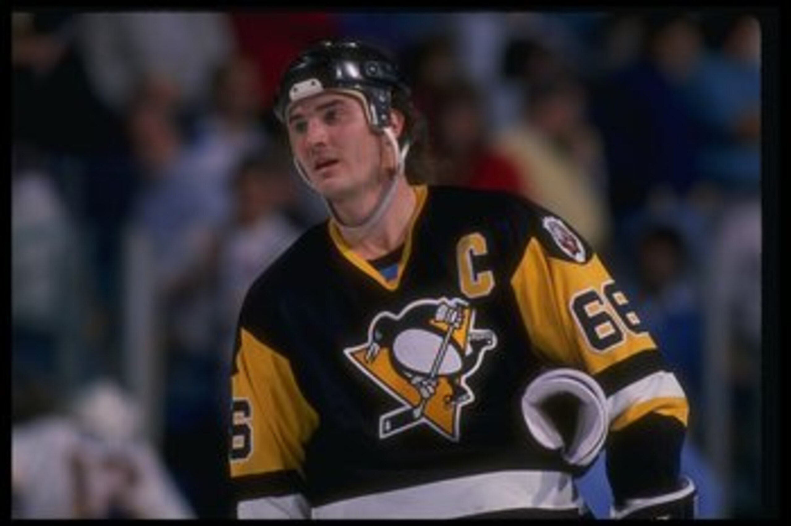 1989-1990:  Center Mario Lemieux of the Pittsburgh Penguins. Mandatory Credit: Ken Levine  /Allsport
