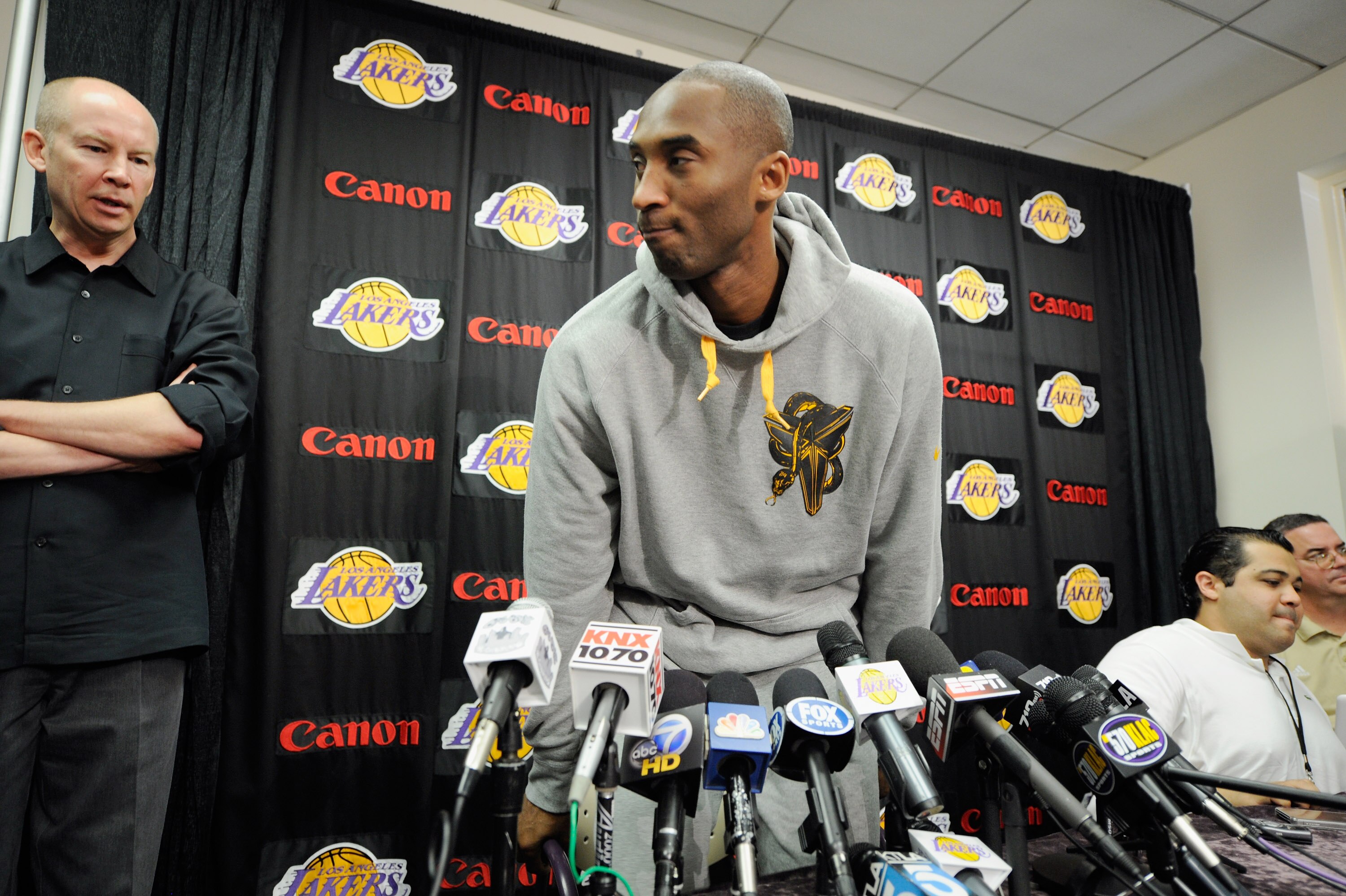 EL SEGUNDO, CA - MAY 11:  Kobe Bryant #24 of the Los Angeles Lakers leaves a news conference at the Lakers training facility on May 11, 2011 in El Segundo, California. The Lakers were swept out of their best of seven series with the Dallas Mavericks four