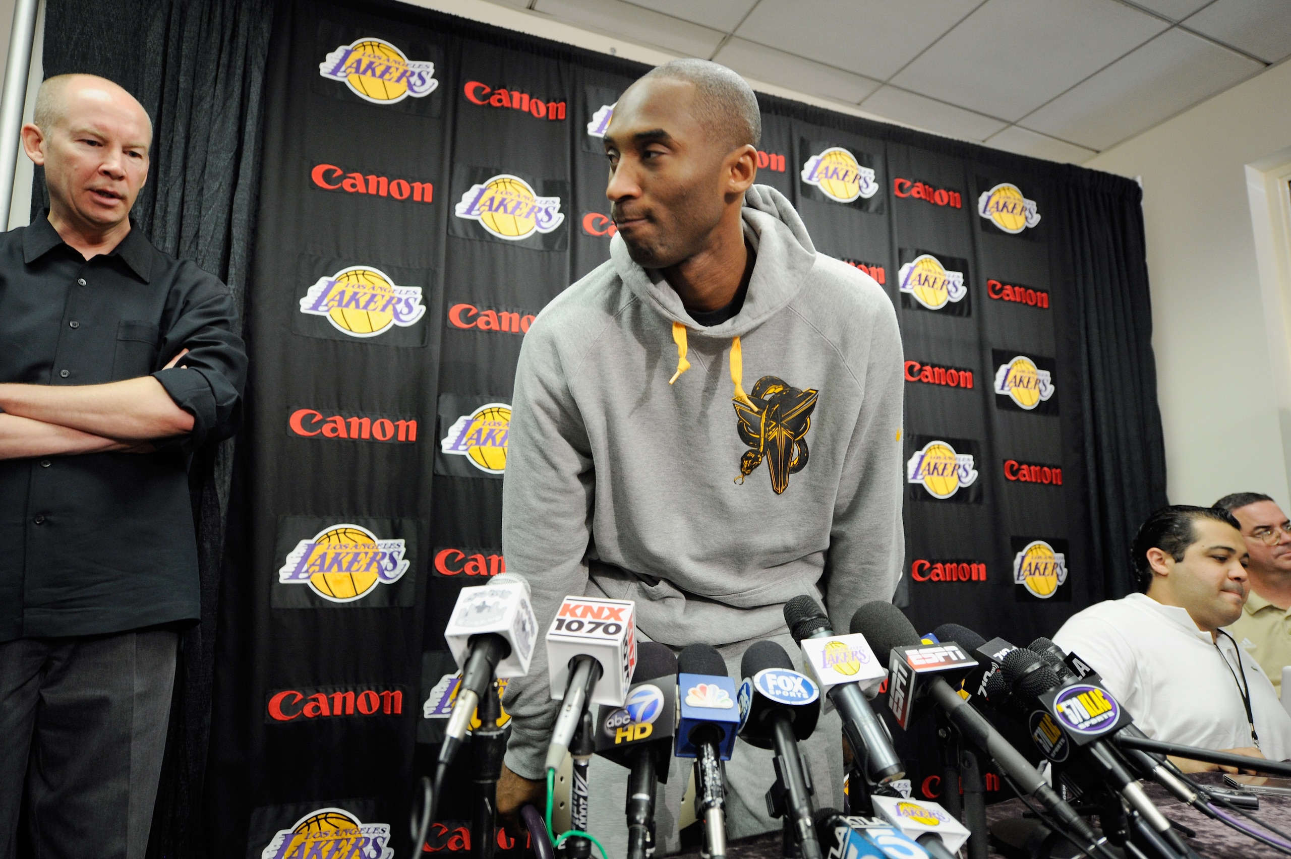 EL SEGUNDO, CA - MAY 11:  Kobe Bryant #24 of the Los Angeles Lakers leaves a news conference at the Lakers training facility on May 11, 2011 in El Segundo, California. The Lakers were swept out of their best of seven series with the Dallas Mavericks four