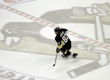 PITTSBURGH, PA - JANUARY 05:  Sidney Crosby #87 of the Pittsburgh Penguins skates during warmups prior to taking on the Tampa Bay Lightning on January 5, 2011 at Consol Energy Center in Pittsburgh, Pennsylvania.  (Photo by Justin K. Aller/Getty Images)