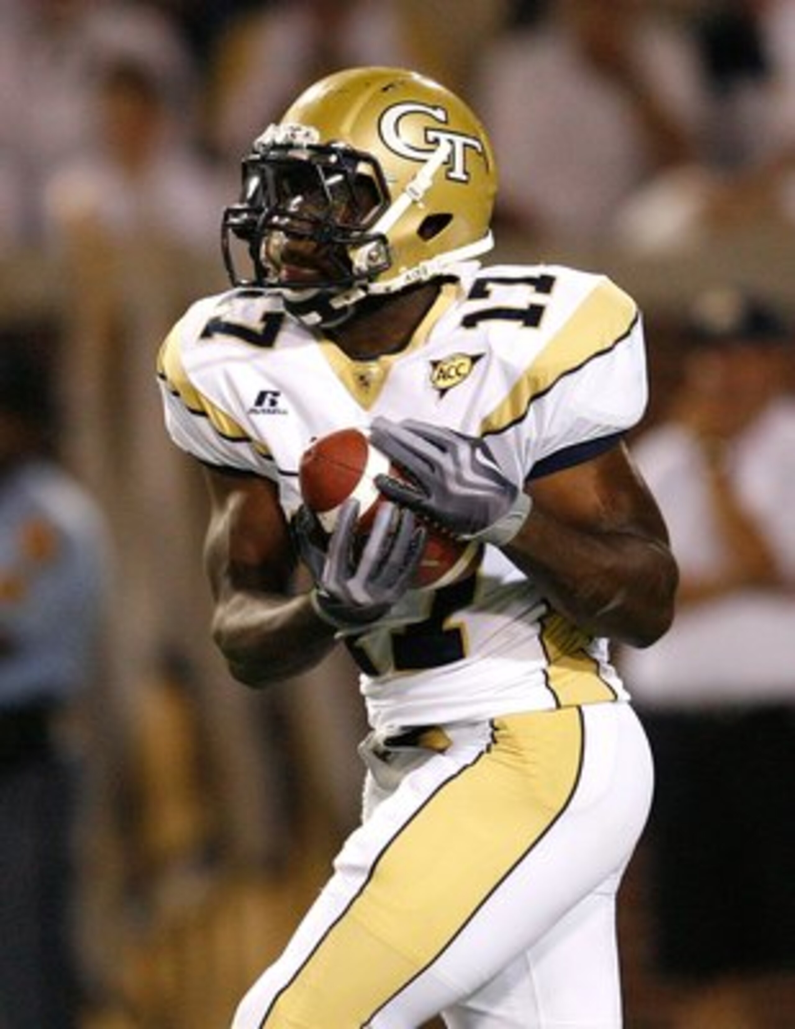 ATLANTA - SEPTEMBER 10:  Orwin Smith #17 of the Georgia Tech Yellow Jackets against the Clemson Tigers at Bobby Dodd Stadium on September 10, 2009 in Atlanta, Georgia.  (Photo by Kevin C. Cox/Getty Images)