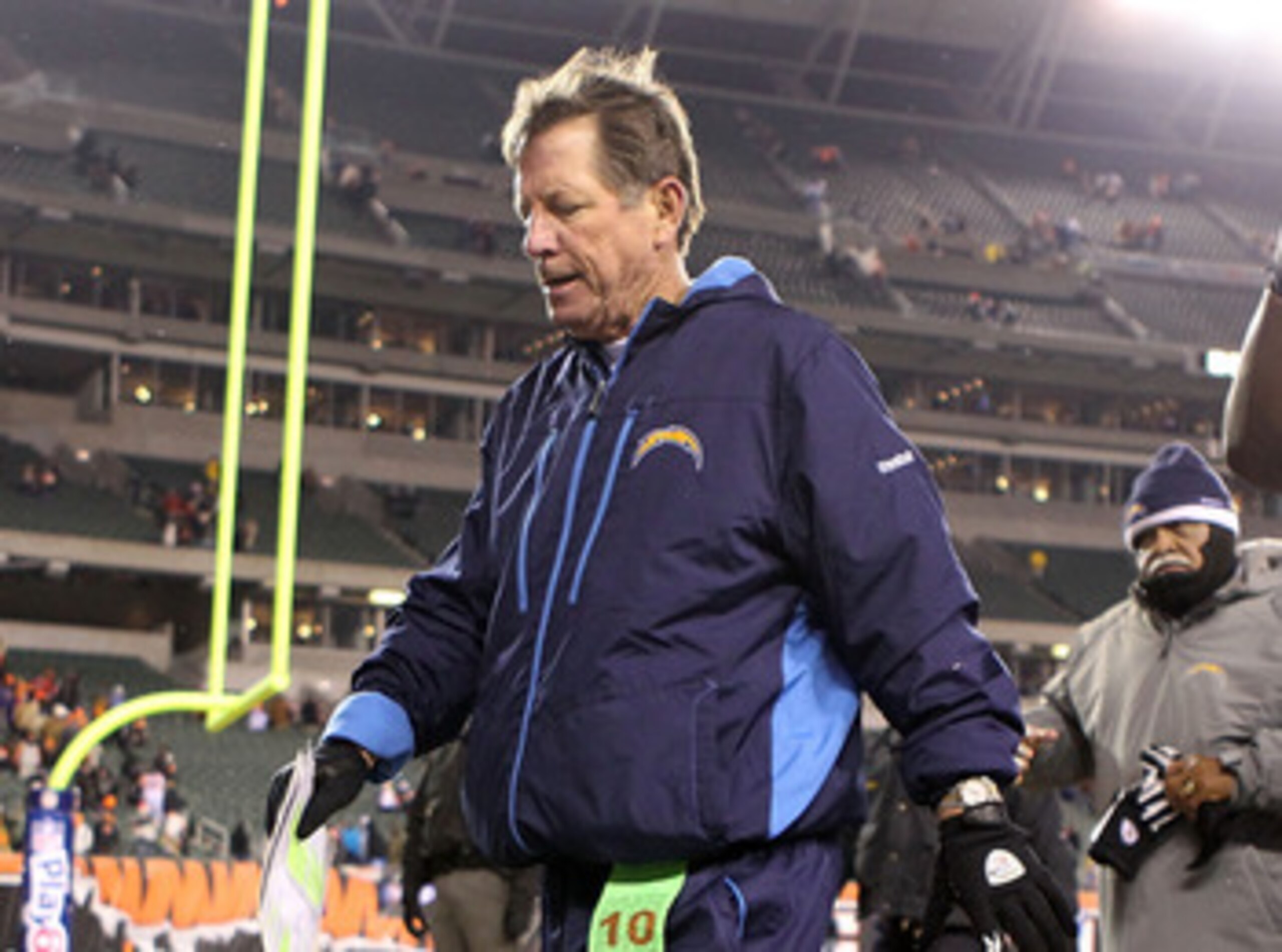 CINCINNATI - DECEMBER 26:  Norv Turner the Head Coach of the San Diego Chargers walks off of the field following the Chargers 34-20 loss to the Cincinnati Bengals during the NFL game at Paul Brown Stadium on December 26, 2010 in Cincinnati, Ohio.  (Photo 
