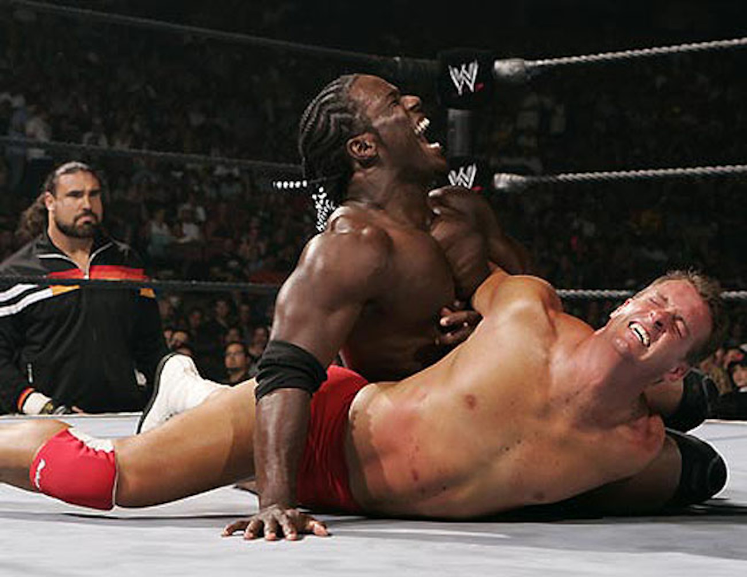 Elijah Burke takes control of his opponent.