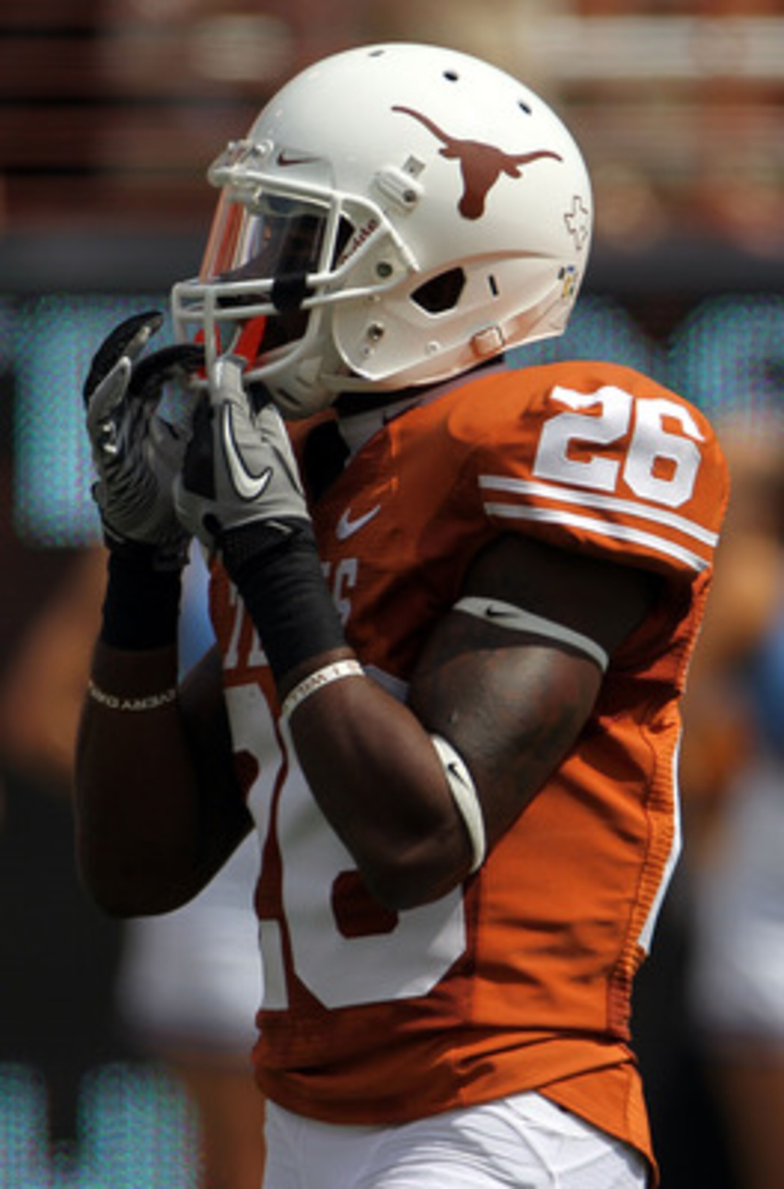 AUSTIN, TX - SEPTEMBER 25:  Running back Fozzy Whittaker #28 of the Texas Longhorns at Darrell K Royal-Texas Memorial Stadium on September 25, 2010 in Austin, Texas.  (Photo by Ronald Martinez/Getty Images)
