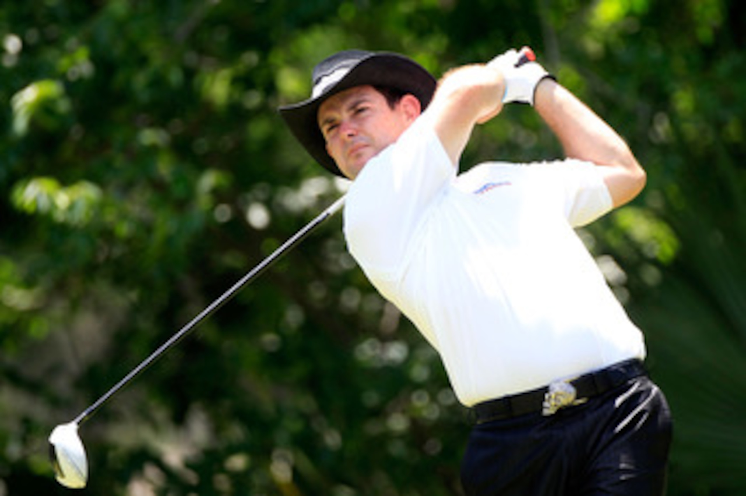 PONTE VEDRA BEACH, FL - MAY 15:  Rory Sabbatini of South Africa hits his tee shot on the fifth hole during the final round of THE PLAYERS Championship held at THE PLAYERS Stadium course at TPC Sawgrass on May 15, 2011 in Ponte Vedra Beach, Florida.  (Phot