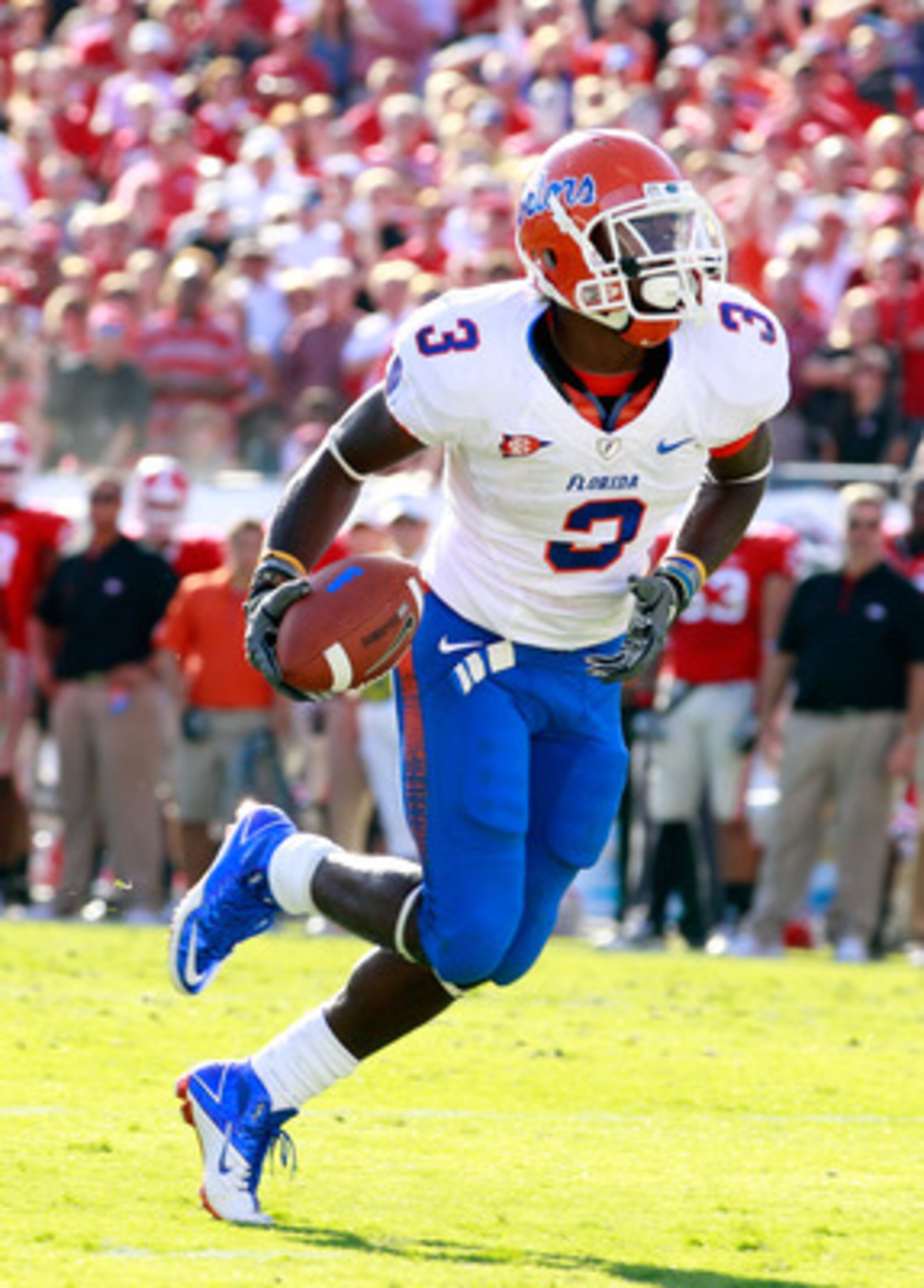 JACKSONVILLE, FL - OCTOBER 30:  Chris Rainey #3 of the Florida Gators runs for a touchdown during the game against the Georgia Bulldogs at EverBank Field on October 30, 2010 in Jacksonville, Florida.  (Photo by Sam Greenwood/Getty Images)