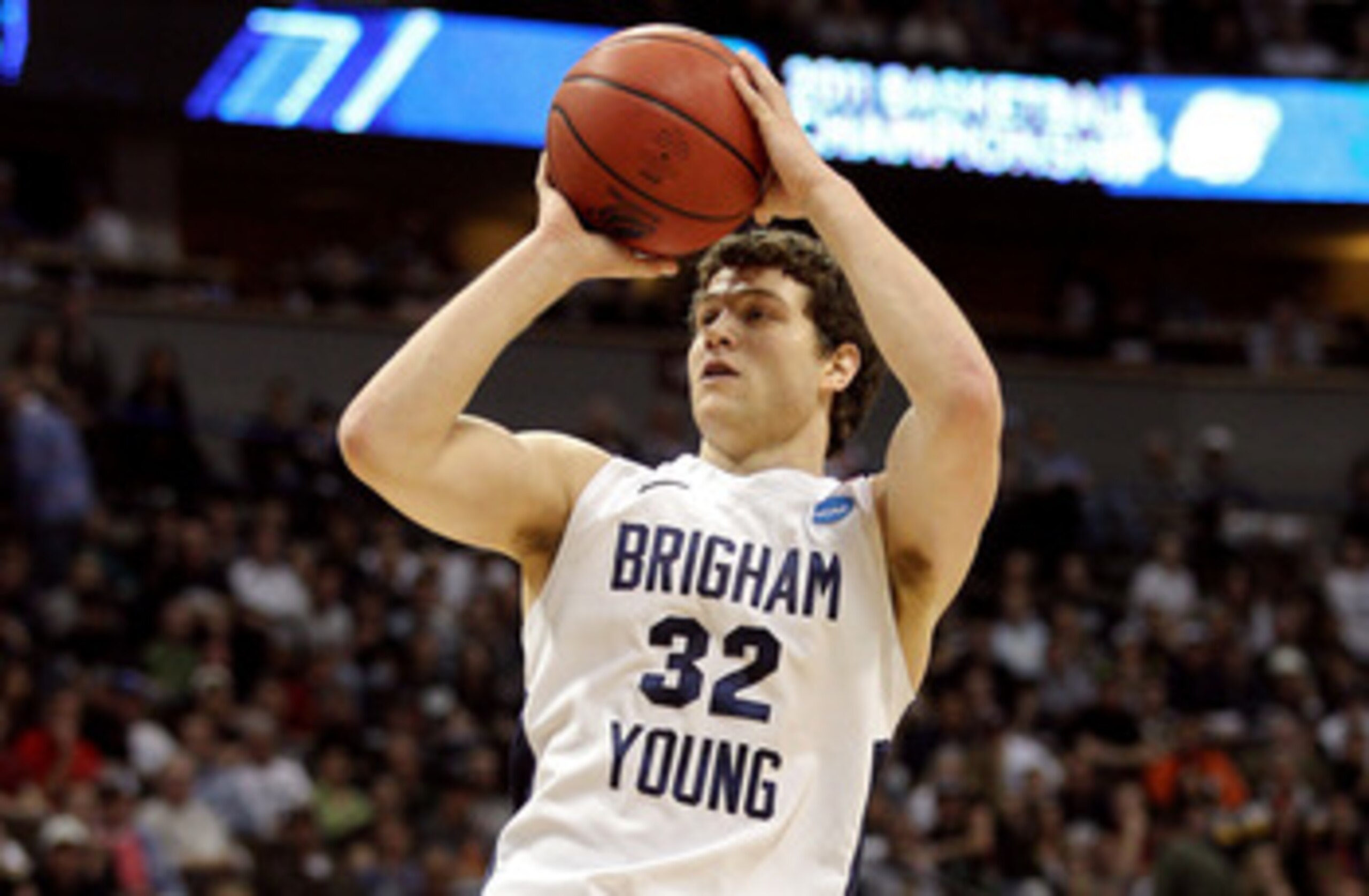 DENVER, CO - MARCH 19:  Jimmer Fredette #32 of the Brigham Young Cougars shoot against the Gonzaga Bulldogs during the third round of the 2011 NCAA men's basketball tournament at Pepsi Center on March 19, 2011 in Denver, Colorado.  (Photo by Justin Edmond