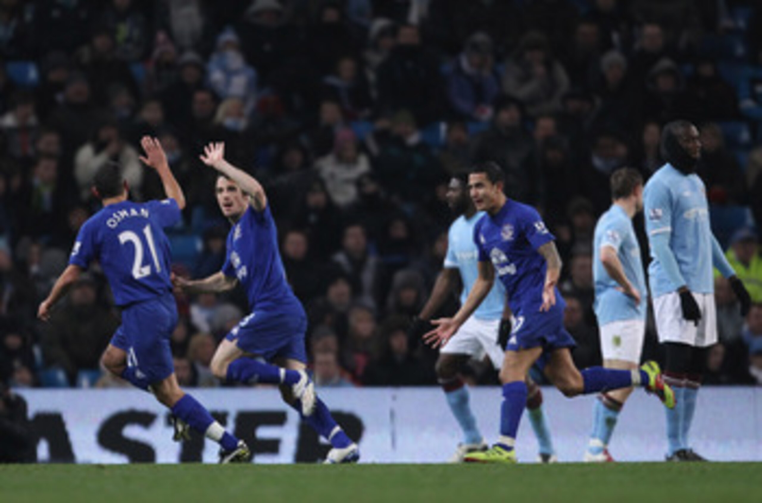 MANCHESTER, ENGLAND - DECEMBER 20:  Leighton Baines of Everton celebrates with team mates after scoring the second goal during the Barclays Premier League match between Manchester City and Everton at City of Manchester Stadium on December 20, 2010 in Manc