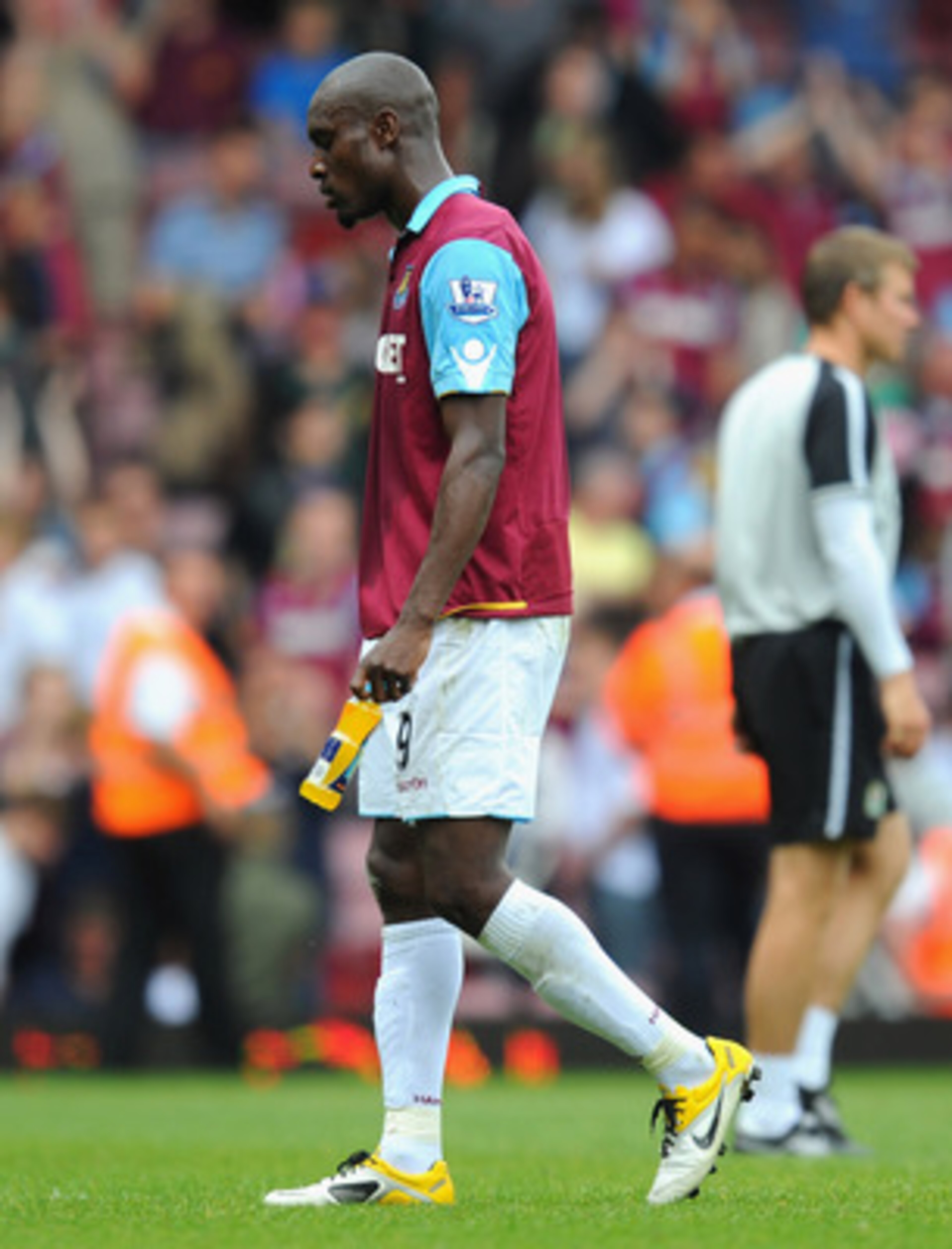 LONDON, ENGLAND - MAY 07:  Carlton Cole of West Ham United looks dejected during the Barclays Premier League match between West Ham United and Blackburn Rovers at the Boleyn Ground on May 7, 2011 in London, England.  (Photo by Mike Hewitt/Getty Images)
