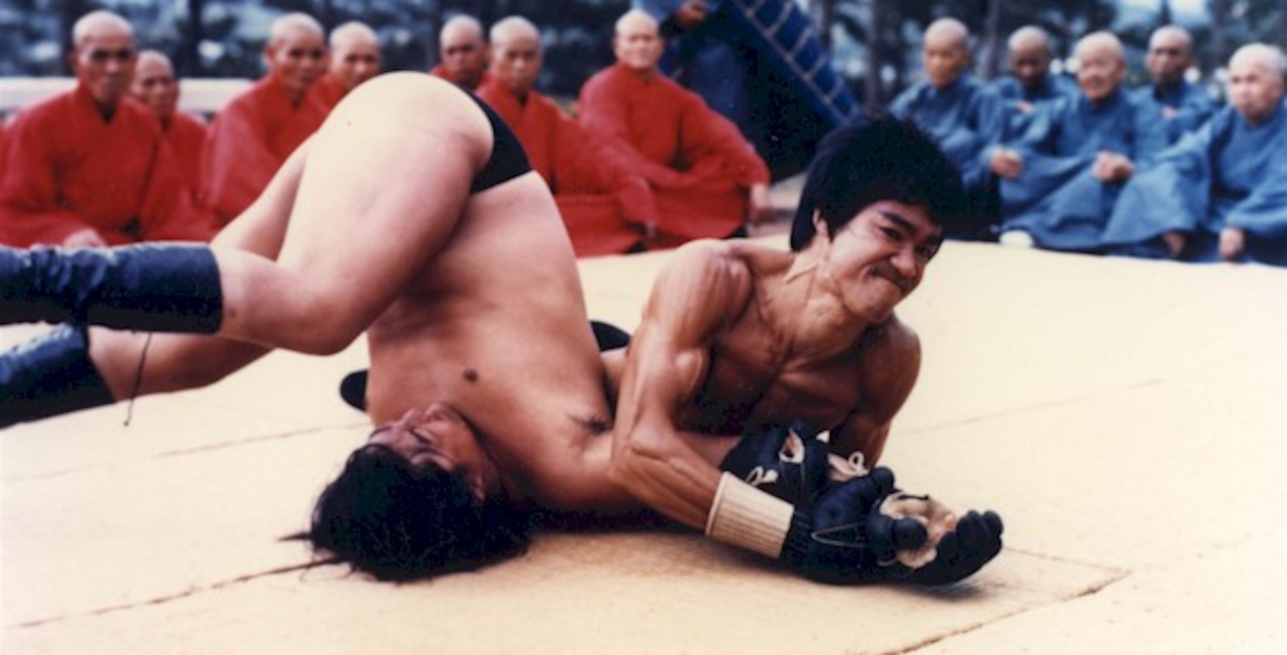Bruce Lee Performing an Armbar/Crucifix in 1972