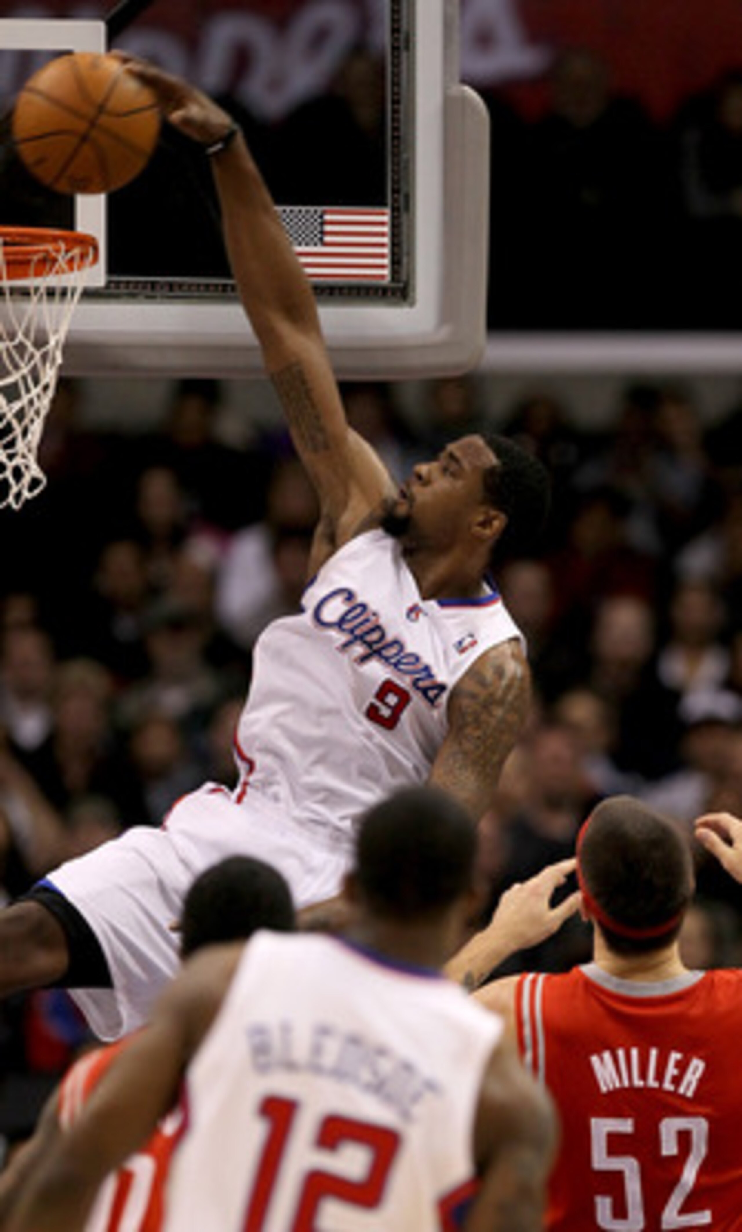 LOS ANGELES, CA - DECEMBER 22:   DeAndre Jordan #9 of the Los Angeles Clippers dunks against the Houston Rockets at Staples Center on December 22, 2010 in Los Angeles, California.  The Rockets won 97-92. NOTE TO USER: User expressly acknowledges and agree