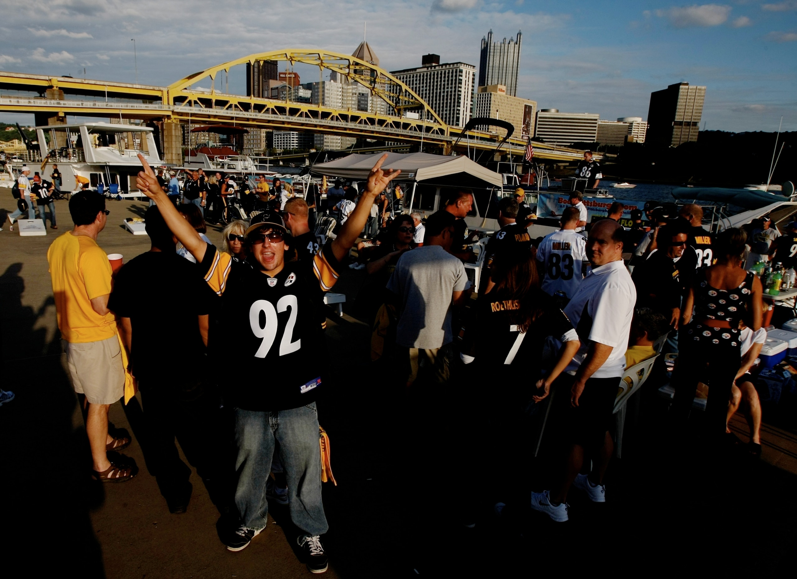 PITTSBURGH - SEPTEMBER 10:  Fans tailgate outside Heinz Field before the NFL season opener between the Pittsburgh Steelers and the Tennessee Titans on September 10, 2009 in Pittsburgh, Pennsylvania. (Photo by Scott Boehm/Getty Images)