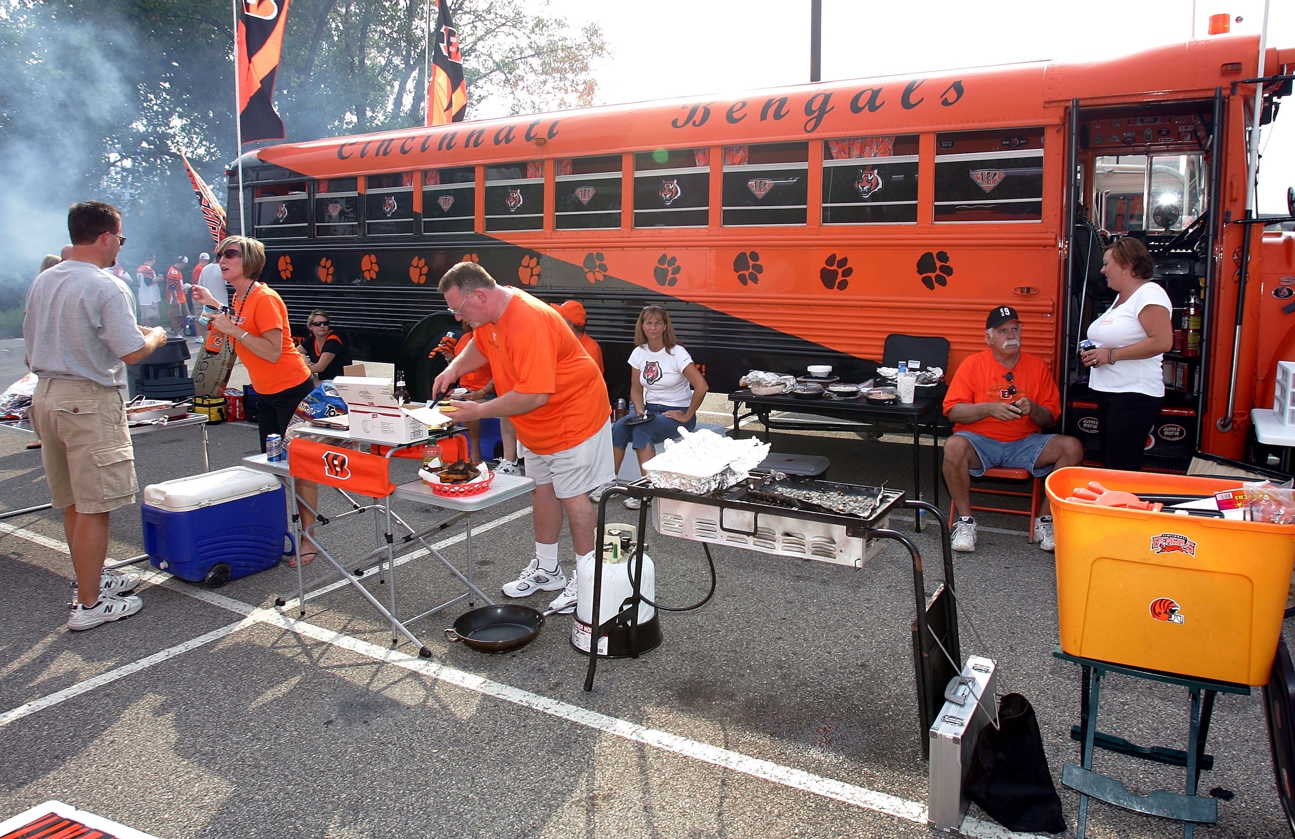 CINCINNATI - SEPTEMBER 10:  Fans tailgate before the Baltimore Ravens play the Cincinnati Bengals during their season opening game on September 10, 2007 at Paul Brown Stadium in Cincinnati, Ohio.  (Photo by Jim McIsaac/Getty Images)