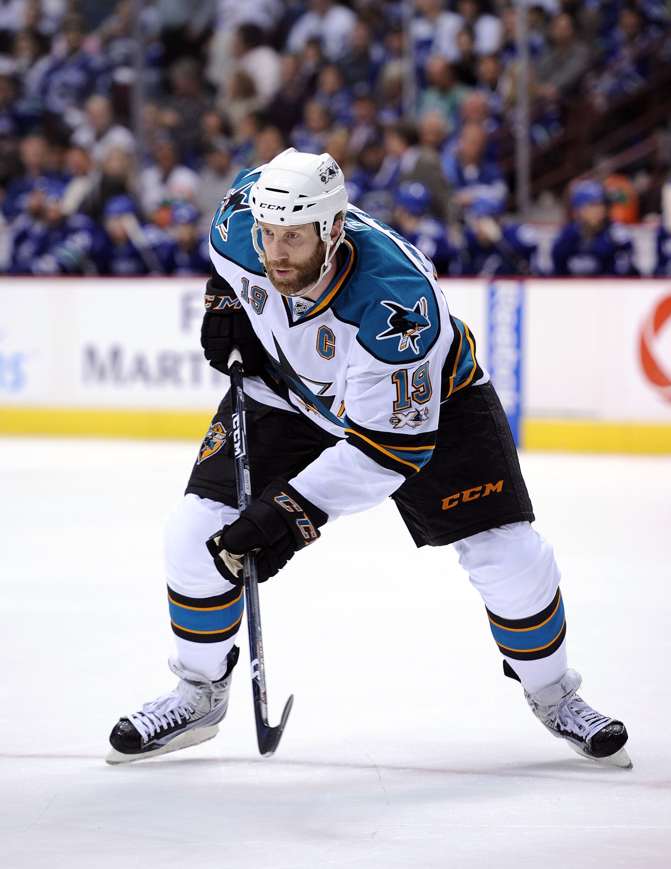 VANCOUVER, CANADA - MAY 18: Joe Thornton #19 of the San Jose Sharks lines up in the left wing position prior to a faceoff in Game Two of the Western Conference Finals against the Vancouver Canucks during the 2011 Stanley Cup Playoffs at Rogers Arena on M VANCOUVER, CANADA - MAY 18: Joe Thornton #19 of the San Jose Sharks lines up in the left wing position prior to a faceoff in Game Two of the Western Conference Finals against the Vancouver Canucks during the 2011 Stanley Cup Playoffs at Rogers Arena on M