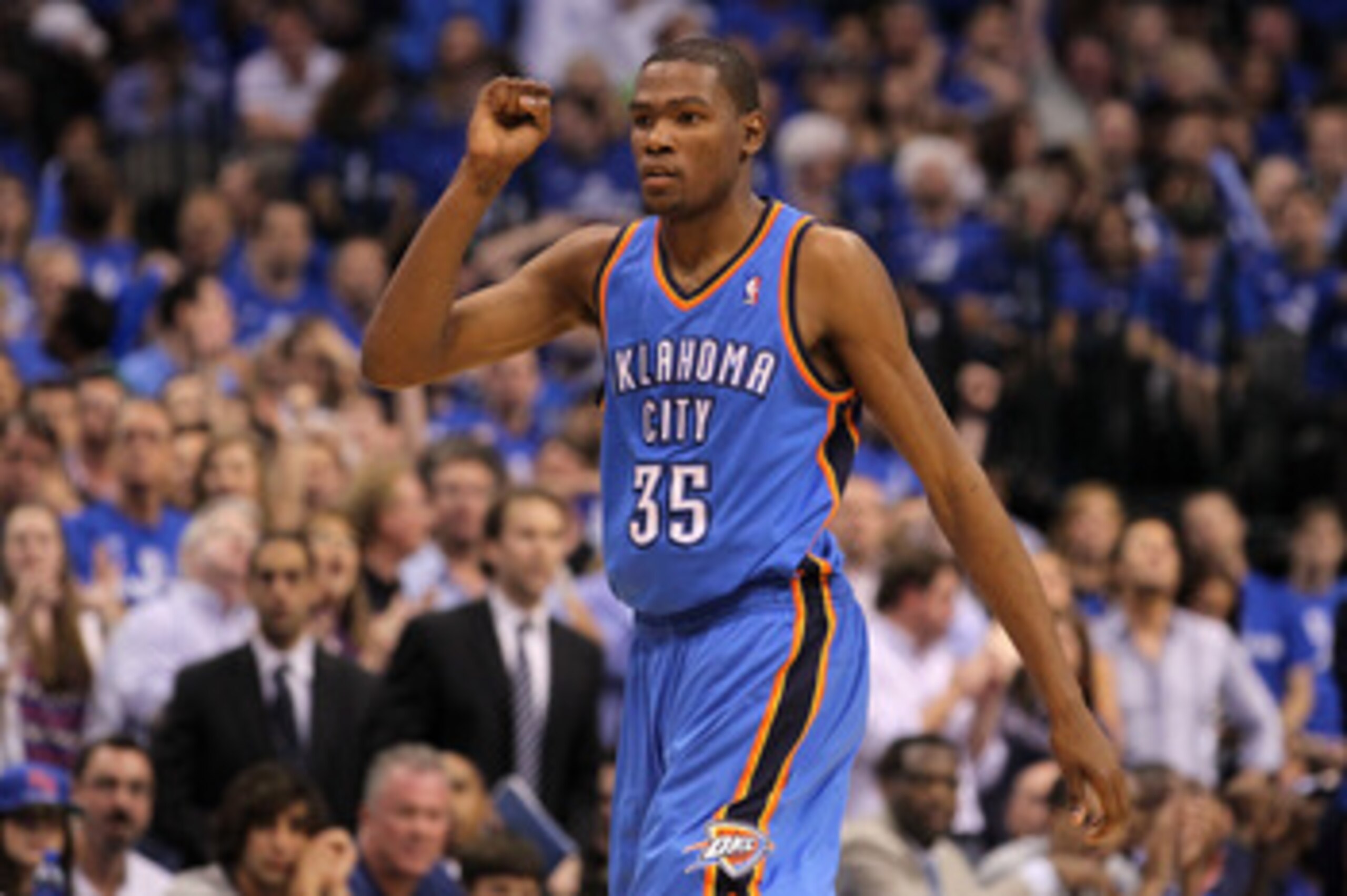 DALLAS, TX - MAY 19:  Kevin Durant #35 of the Oklahoma City Thunder reacts in the fourth quarter while taking on the Dallas Mavericks in Game Two of the Western Conference Finals during the 2011 NBA Playoffs at American Airlines Center on May 19, 2011 in