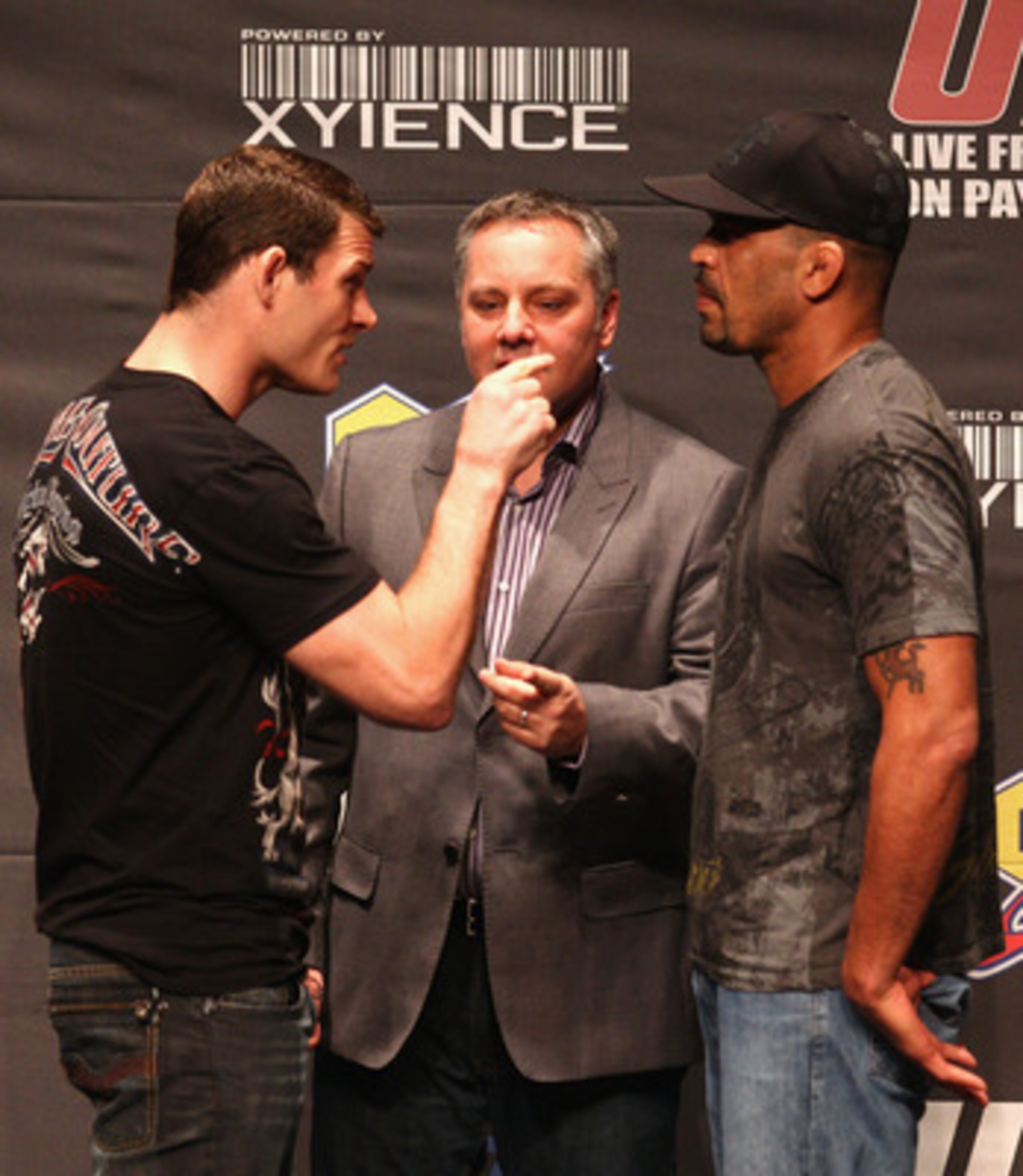 SYDNEY, AUSTRALIA - FEBRUARY 23: Michael Bisping (L) of England and Jorge Rivera (R) of the USA pose up during a Press Conference ahead of UFC 127 at Star City on February 23, 2011 in Sydney, Australia. (Photo by Ryan Pierse/Getty Images) SYDNEY, AUSTRALIA - FEBRUARY 23: Michael Bisping (L) of England and Jorge Rivera (R) of the USA pose up during a Press Conference ahead of UFC 127 at Star City on February 23, 2011 in Sydney, Australia. (Photo by Ryan Pierse/Getty Images)