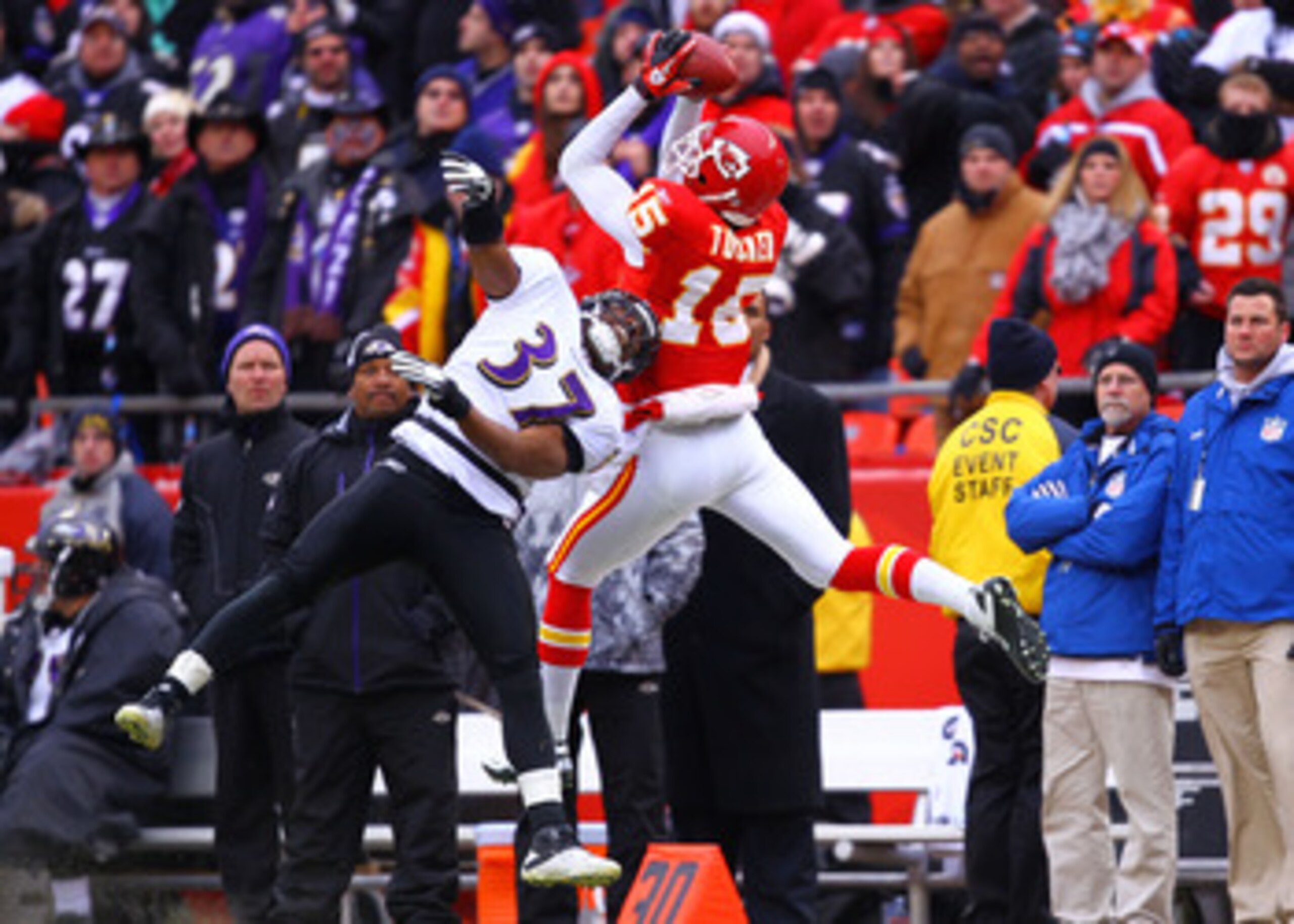 KANSAS CITY, MO - JANUARY 09:  Wide receiver Verran Tucker #15 of the Kansas City Chiefs makes a catch against the Baltimore Ravens during their 2011 AFC wild card playoff game at Arrowhead Stadium on January 9, 2011 in Kansas City, Missouri.  (Photo by D
