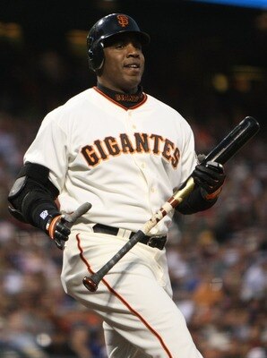 SAN FRANCISCO - SEPTEMBER 7:  Barry Bonds #25 of the San Francisco Giants swings and misses on a pitch in the first inning against the Los Angeles Dodgers at AT&T Park September 7, 2007 in San Francisco, California.   (Photo by Jed Jacobsohn/Getty Images)