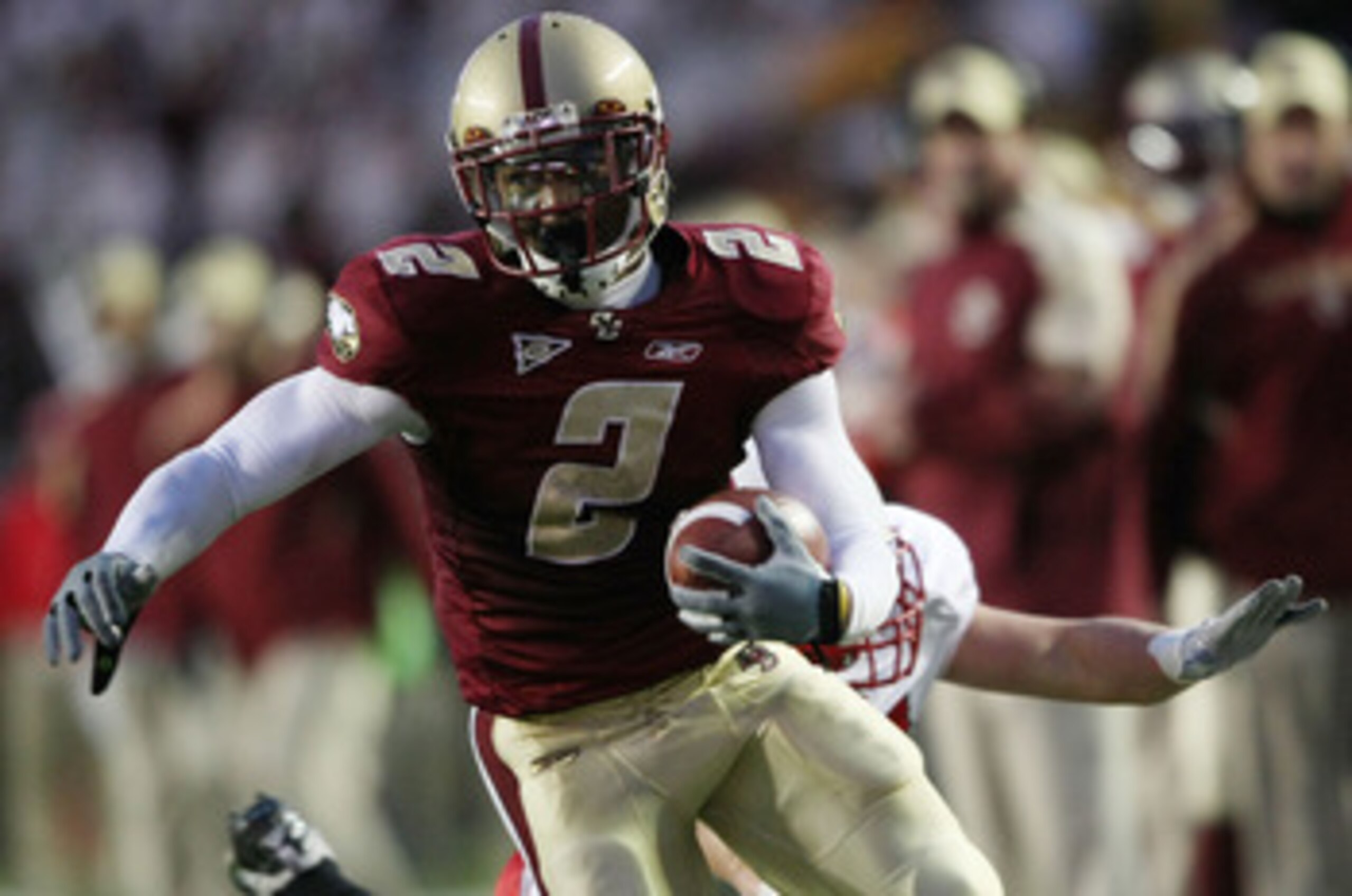 CHESTNUT HILL, MA - OCTOBER 17: Montel Harris #2 of the Boston College Eagles carries the ball in for a touchdown in the third quarter against the North Carolina State Wolfpack on October 17, 2009 at Alumni Stadium in Chestnut Hill, Massachusetts.The Eagl CHESTNUT HILL, MA - OCTOBER 17: Montel Harris #2 of the Boston College Eagles carries the ball in for a touchdown in the third quarter against the North Carolina State Wolfpack on October 17, 2009 at Alumni Stadium in Chestnut Hill, Massachusetts.The Eagl