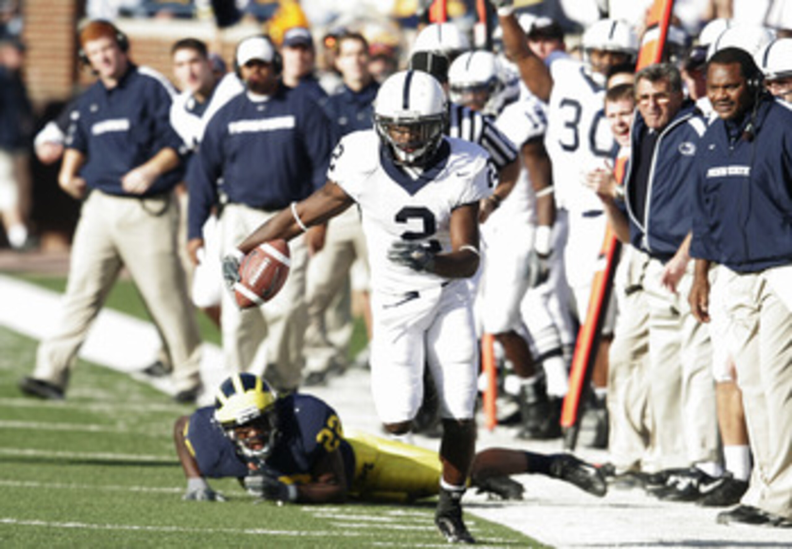 ANN ARBOR, MI - OCTOBER 15:  Wide receiver Derrick Williams #2 of the Penn State Nittany Lions carries the ball against the Michigan Wolverines at Michigan Stadium on October 15, 2005 in Ann Arbor, Michigan. The Wolverines defeated the Nittany Lions 27-25
