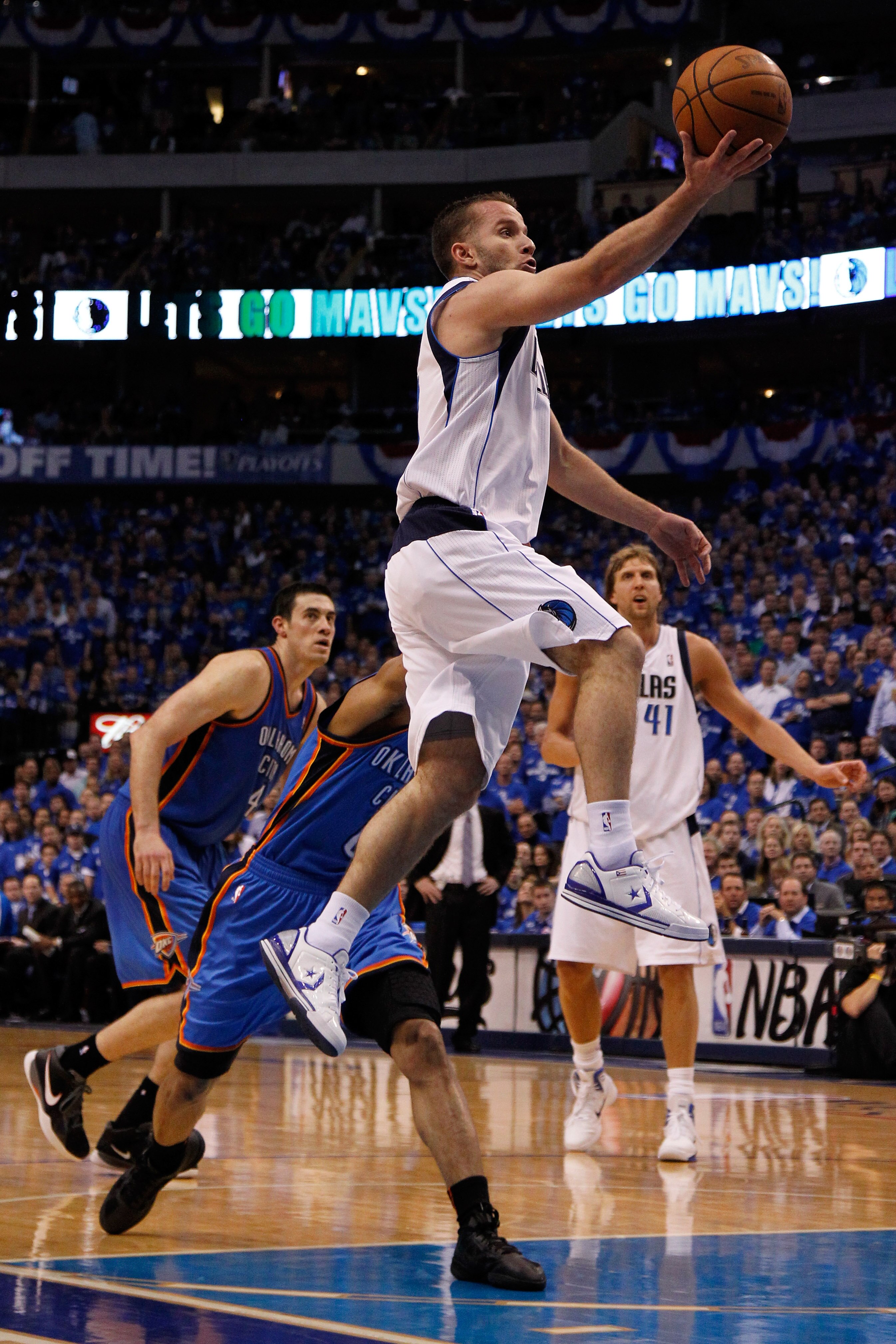 DALLAS, TX - MAY 19:  Jose Juan Barea #11 of the Dallas Mavericks goes up for a shot in the lane against the Dallas Mavericks in the fourth quarter in Game Two of the Western Conference Finals during the 2011 NBA Playoffs at American Airlines Center on Ma