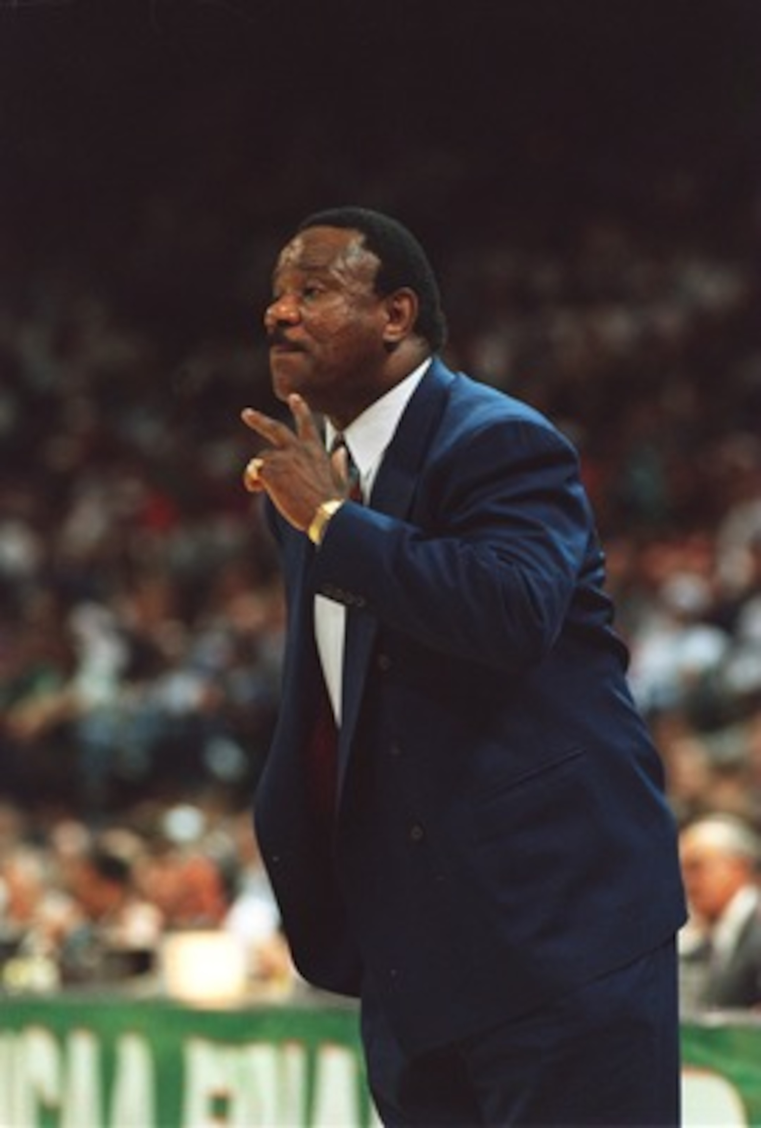 4 APR 1994:  NOLAN RICHARDSON, HEAD COACH OF THE ARKANSAS RAZORBACKS ON THE SIDELINES DURING THE 76-72 WIN OVER THE DUKE BLUEDEVILS IN THE NCAA FINAL AT CHARLOTTE, NORTH CAROLINA. Mandatory Credit: Doug Pensinger/ALLSPORT