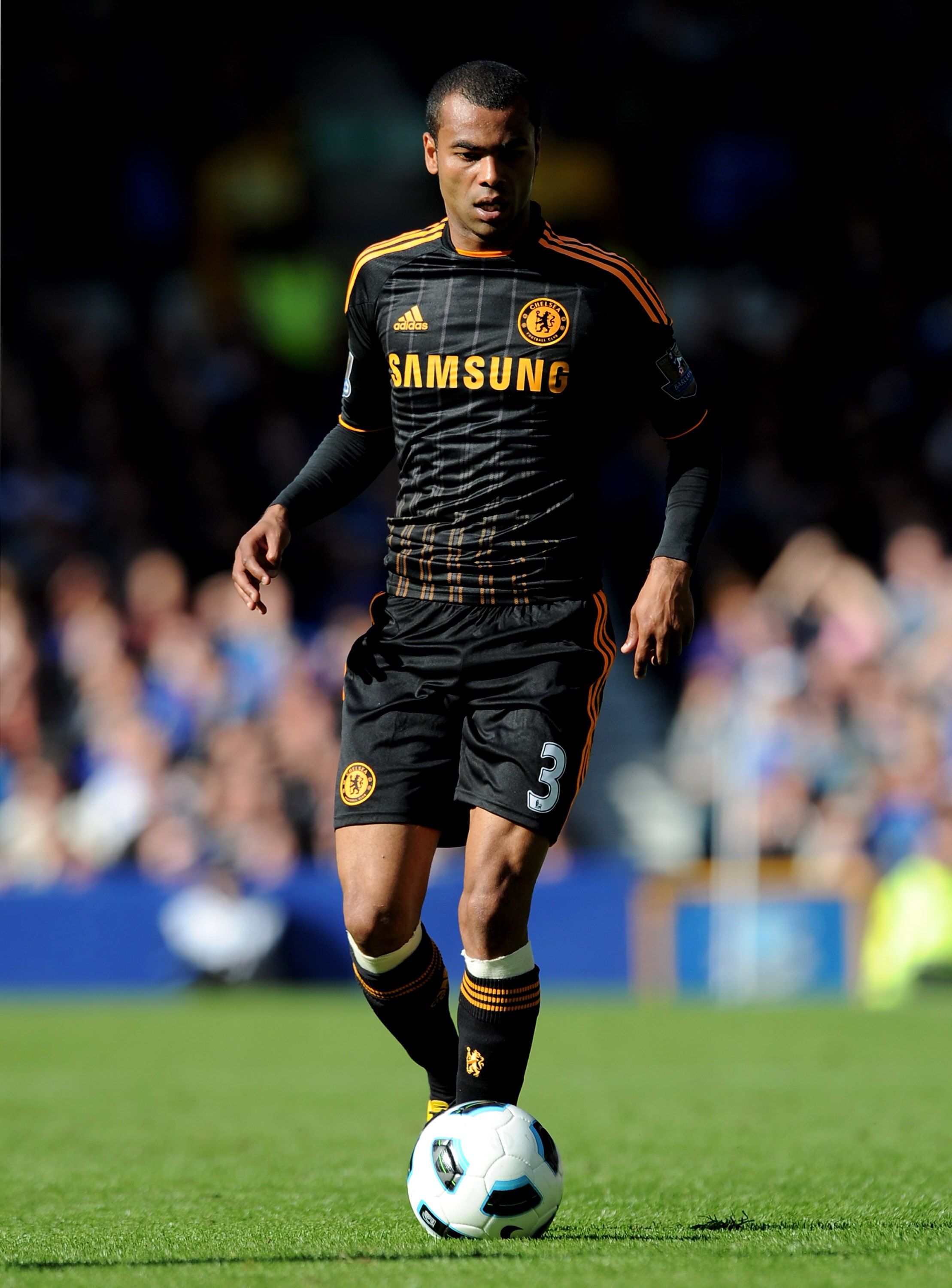 LIVERPOOL, ENGLAND - MAY 22:  Ashley Cole of Chelsea in action during the Barclays Premier League match between Everton and Chelsea at Goodison Park on May 22, 2011 in Liverpool, England.  (Photo by Chris Brunskill/Getty Images)