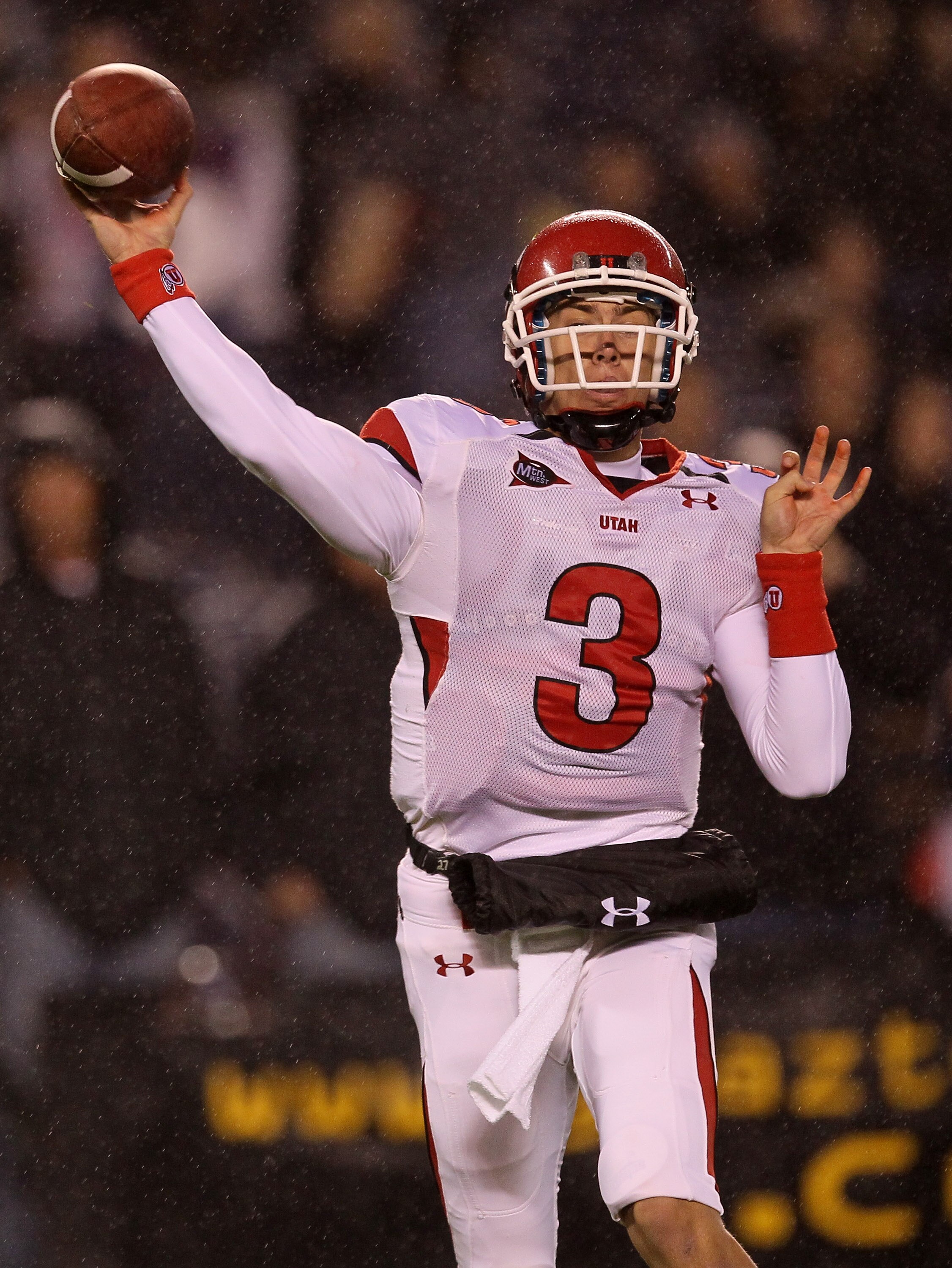 SAN DIEGO - NOVEMBER 20:  Quarterback Jordan Wynn #3 of the Utah Utes throws a pass against the San Diego State Aztecs at Qualcomm Stadium on November 20, 2010 in San Diego, California.  (Photo by Stephen Dunn/Getty Images)