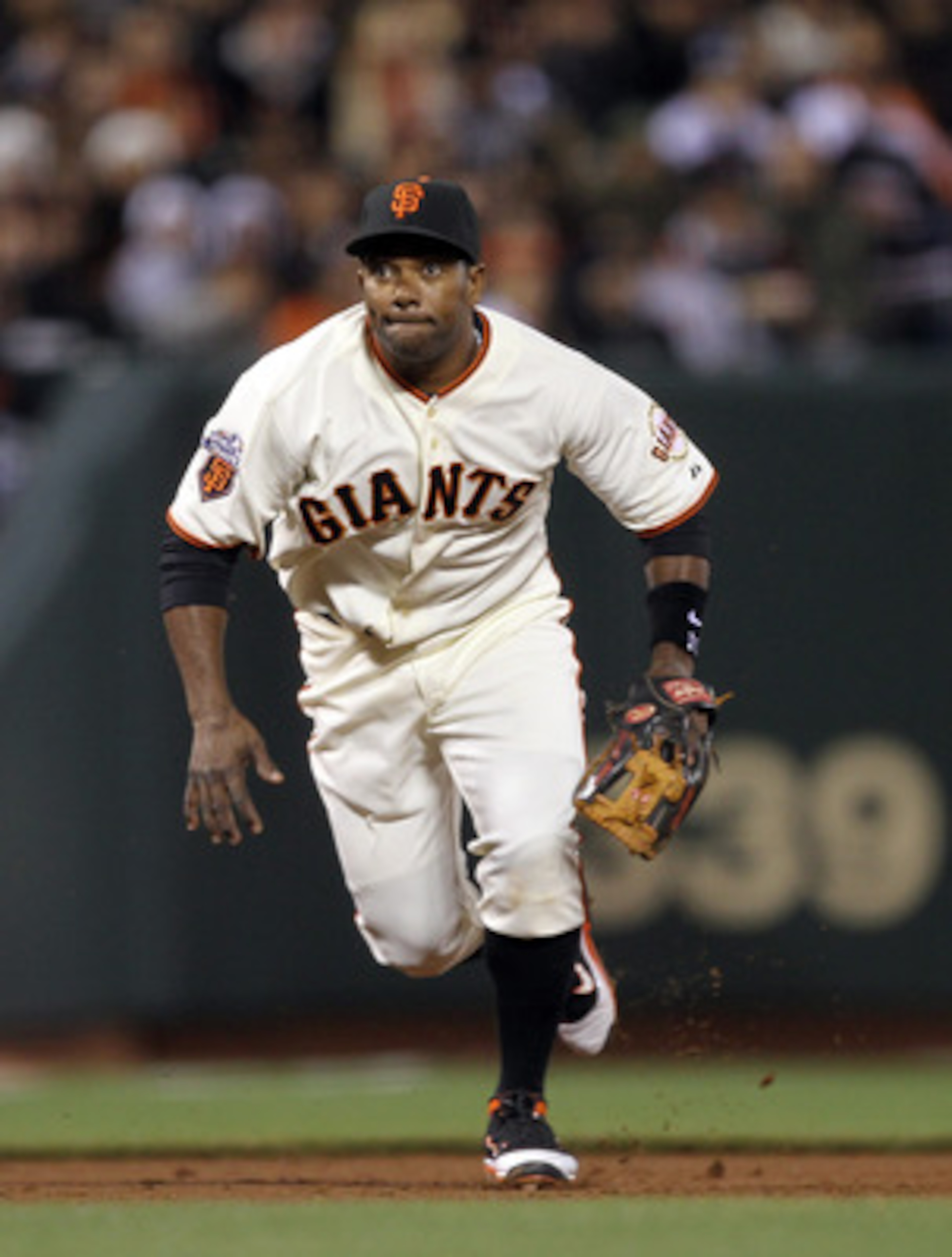 SAN FRANCISCO, CA - MAY 11:  Miguel Tejada #10 of the San Francisco Giants in action against the Arizona Diamondbacks at AT&T Park on May 11, 2011 in San Francisco, California.  (Photo by Ezra Shaw/Getty Images)