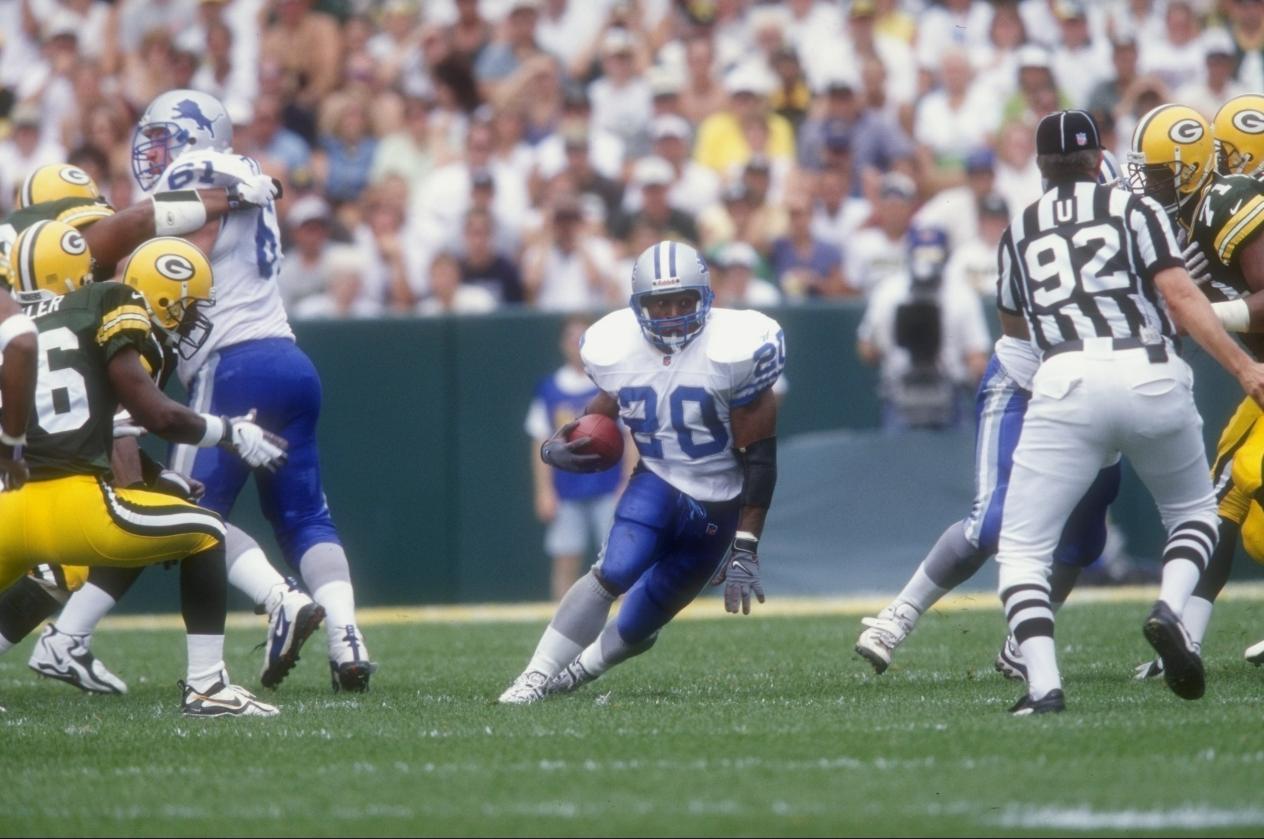 6 Sep 1998:  Running back Barry Sanders #20 of the Detroit Lions in action during the game against the Green Bay Packers at Lambeau Field in Green Bay, Wisconsin. The Packers defeated the Lions 38-19. Mandatory Credit: Tom Hauck  /Allsport