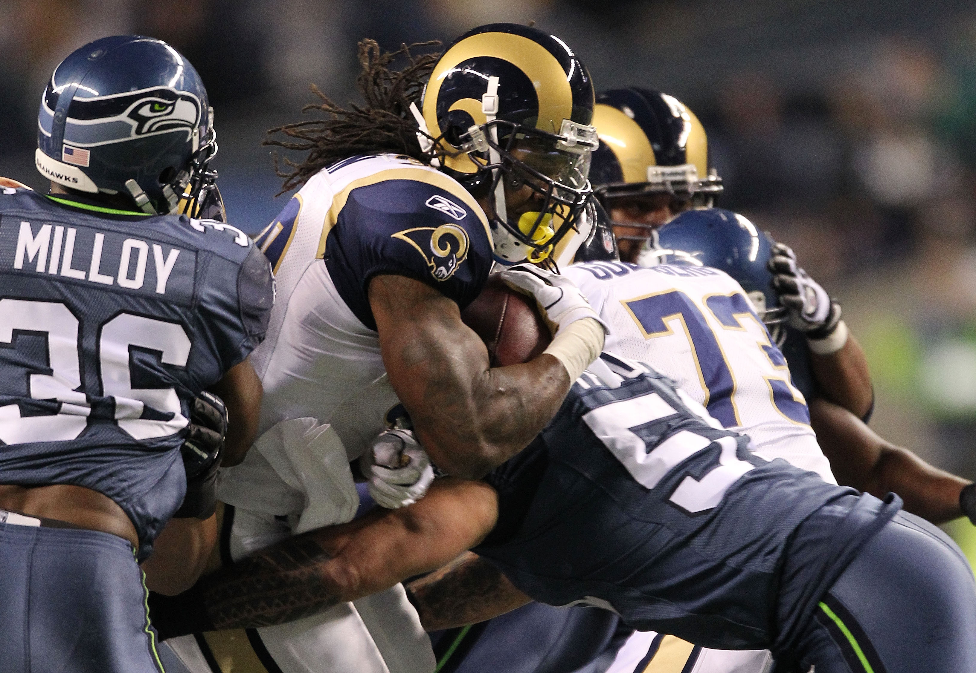 SEATTLE, WA - JANUARY 02:  Running back Steven Jackson #39 of the St. Louis Rams rushes with the ball against the Seattle Seahawks during their game at Qwest Field on January 2, 2011 in Seattle, Washington.  (Photo by Otto Greule Jr/Getty Images)