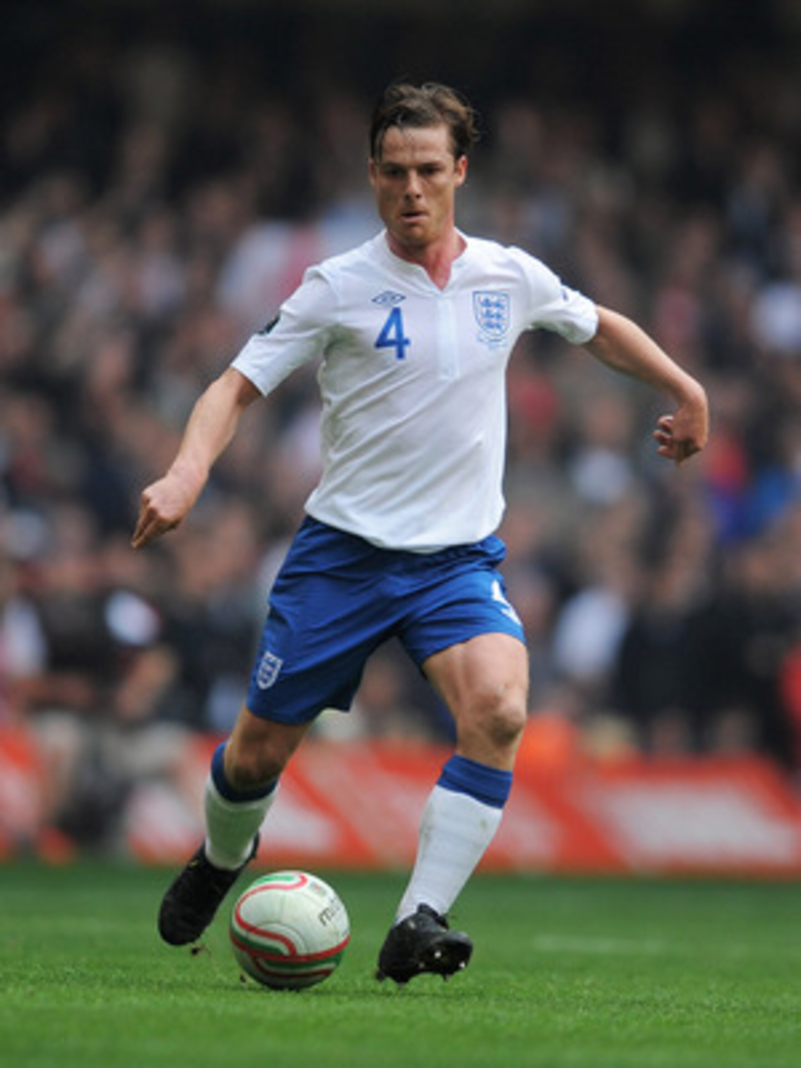 CARDIFF, WALES - MARCH 26: Scott Parker of England in action during the UEFA EURO 2012 Group G qualifying match between Wales and England at the Millennium Stadium on March 26, 2011 in Cardiff, Wales. (Photo by Michael Regan/Getty Images) CARDIFF, WALES - MARCH 26: Scott Parker of England in action during the UEFA EURO 2012 Group G qualifying match between Wales and England at the Millennium Stadium on March 26, 2011 in Cardiff, Wales. (Photo by Michael Regan/Getty Images)