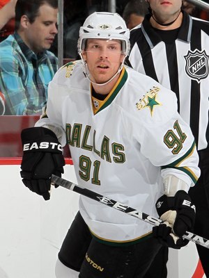 PHILADELPHIA, PA - FEBRUARY 05:  Brad Richards #91 of the Dallas Stars skates against the Philadelphia Flyers on February 5, 2011 at Wells Fargo Center in Philadelphia, Pennsylvania. The Flyers defeated the Stars 3-1.  (Photo by Jim McIsaac/Getty Images)