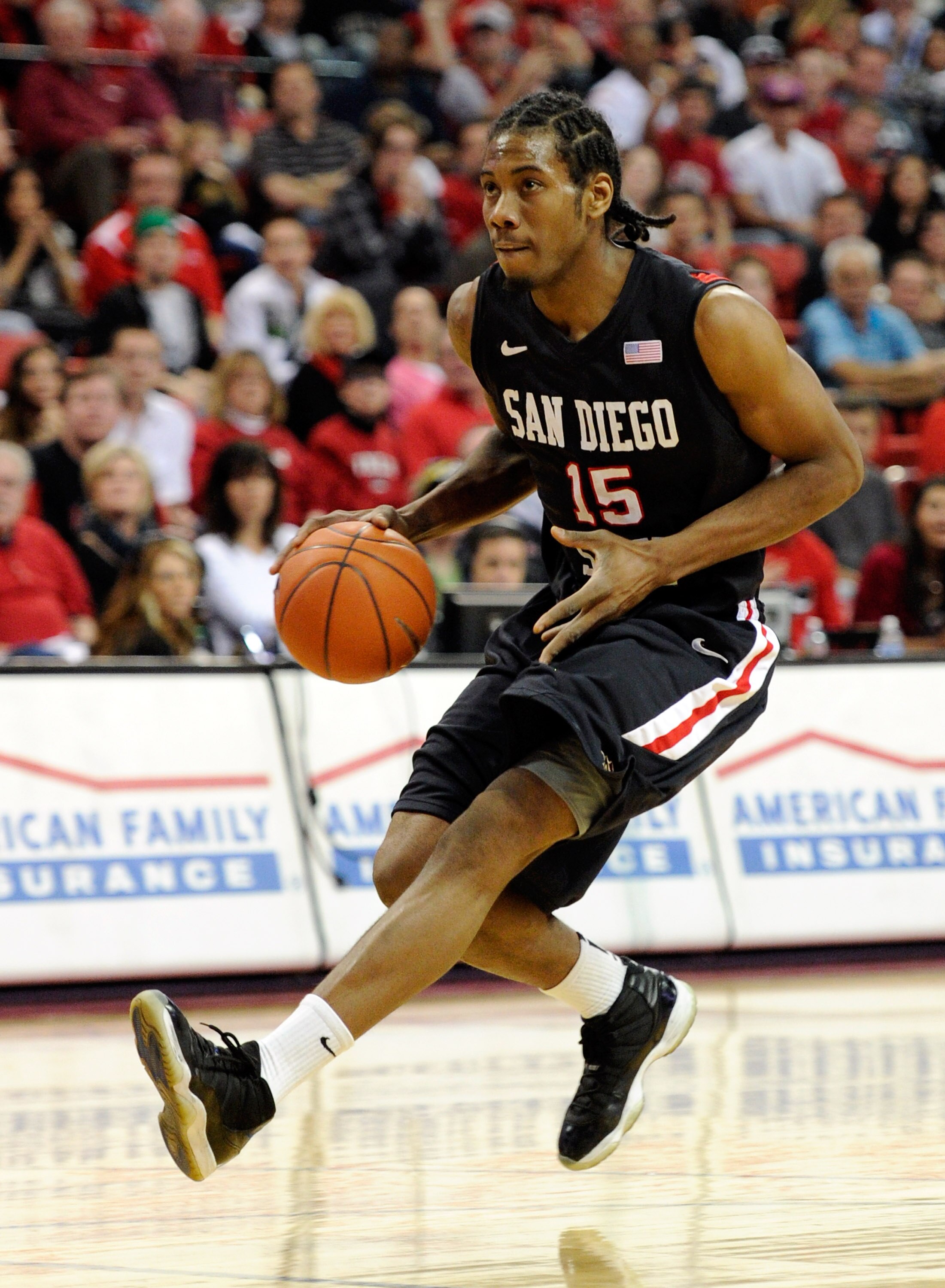 LAS VEGAS, NV - FEBRUARY 12:  Kawhi Leonard #15 of the San Diego State Aztecs brings the ball up the court against the UNLV Rebels during their game at the Thomas & Mack Center February 12, 2011 in Las Vegas, Nevada. San Diego State won 63-57.  (Photo by