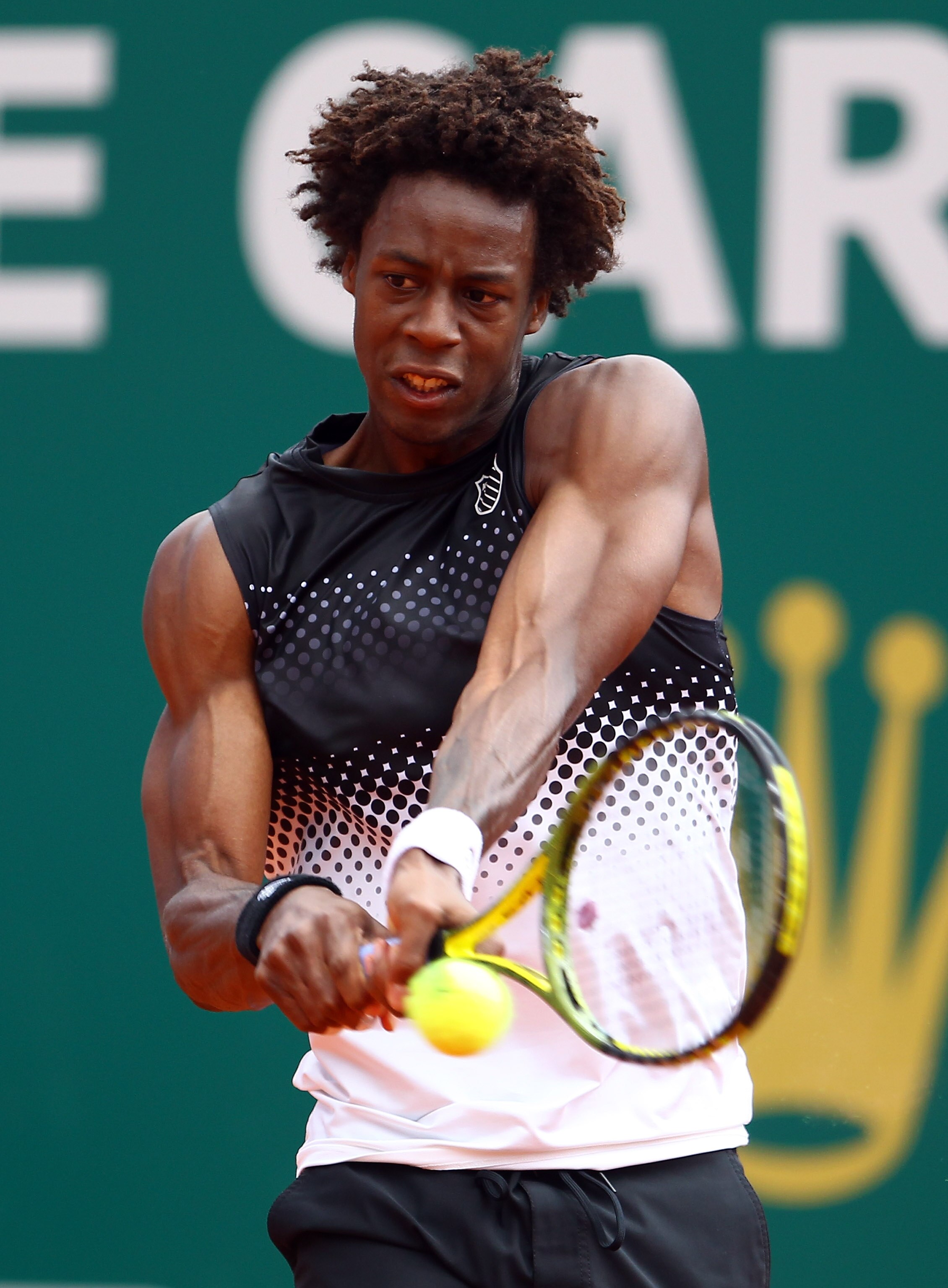 MONACO - APRIL 13: Gael Monfils of France in action against Daniel Gimeno-Traver of Spain during Day Four of the ATP Masters Series Tennis at the Monte Carlo Country Club on April 13, 2011 in Monte Carlo, Monaco. (Photo by Julian Finney/Getty Images) MONACO - APRIL 13: Gael Monfils of France in action against Daniel Gimeno-Traver of Spain during Day Four of the ATP Masters Series Tennis at the Monte Carlo Country Club on April 13, 2011 in Monte Carlo, Monaco. (Photo by Julian Finney/Getty Images)