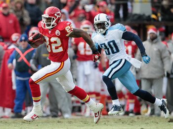 KANSAS CITY, MO - DECEMBER 26:  Receiver Dwayne Bowe #82 of the Kansas City Chiefs outruns Jason McCourty #30 of the Tennessee Titans after making a catch on a 75 yard touchdown play during the game on December 26, 2010 at Arrowhead Stadium in Kansas City