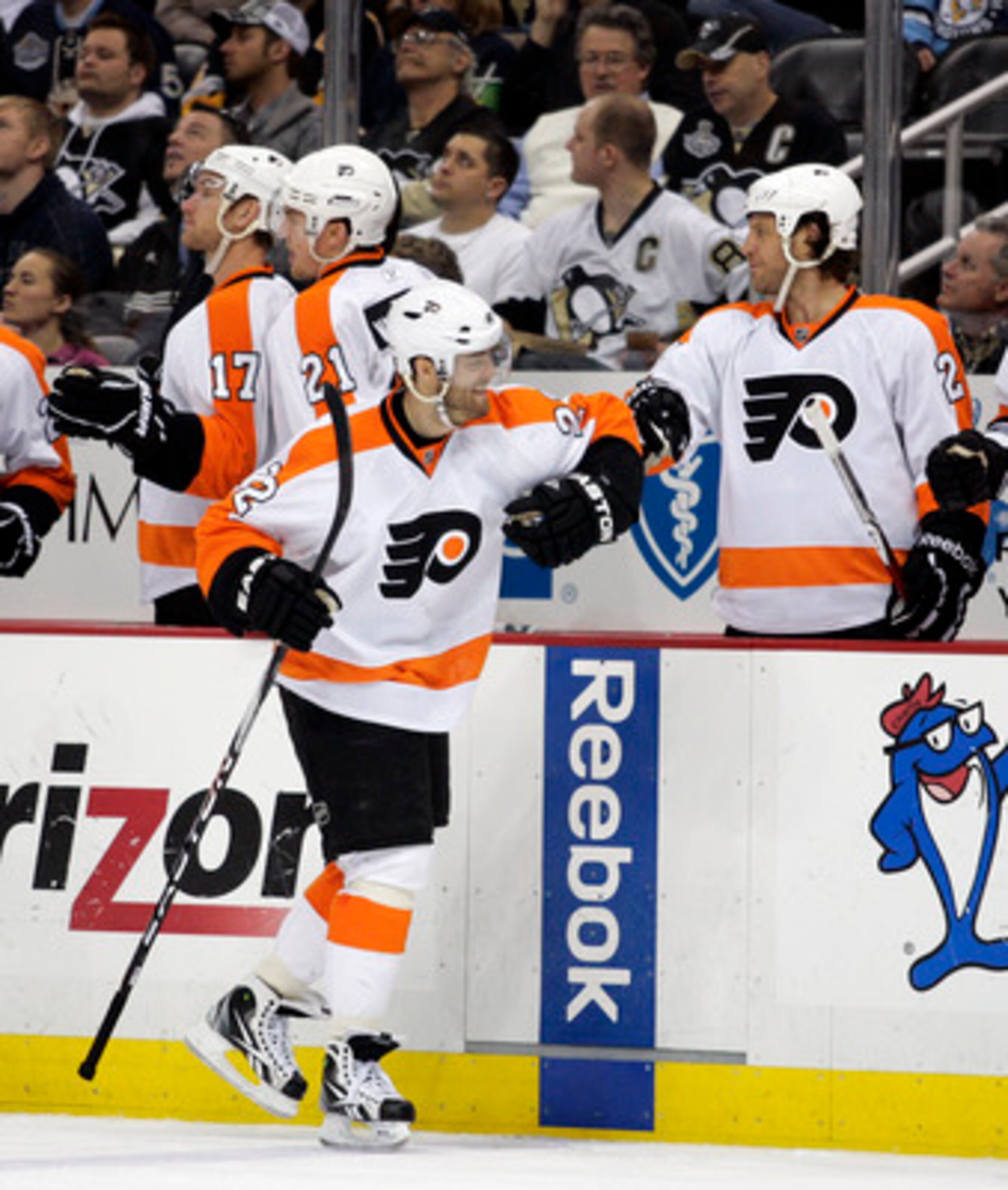 PITTSBURGH, PA - MARCH 29:  Ville Leino #22 of the Philadelphia Flyers celebrates his second third period goal against the Pittsburgh Penguins at Consol Energy Center on March 29, 2011 in Pittsburgh, Pennsylvania.  The Flyers defeated the Penguins 5-2.  (