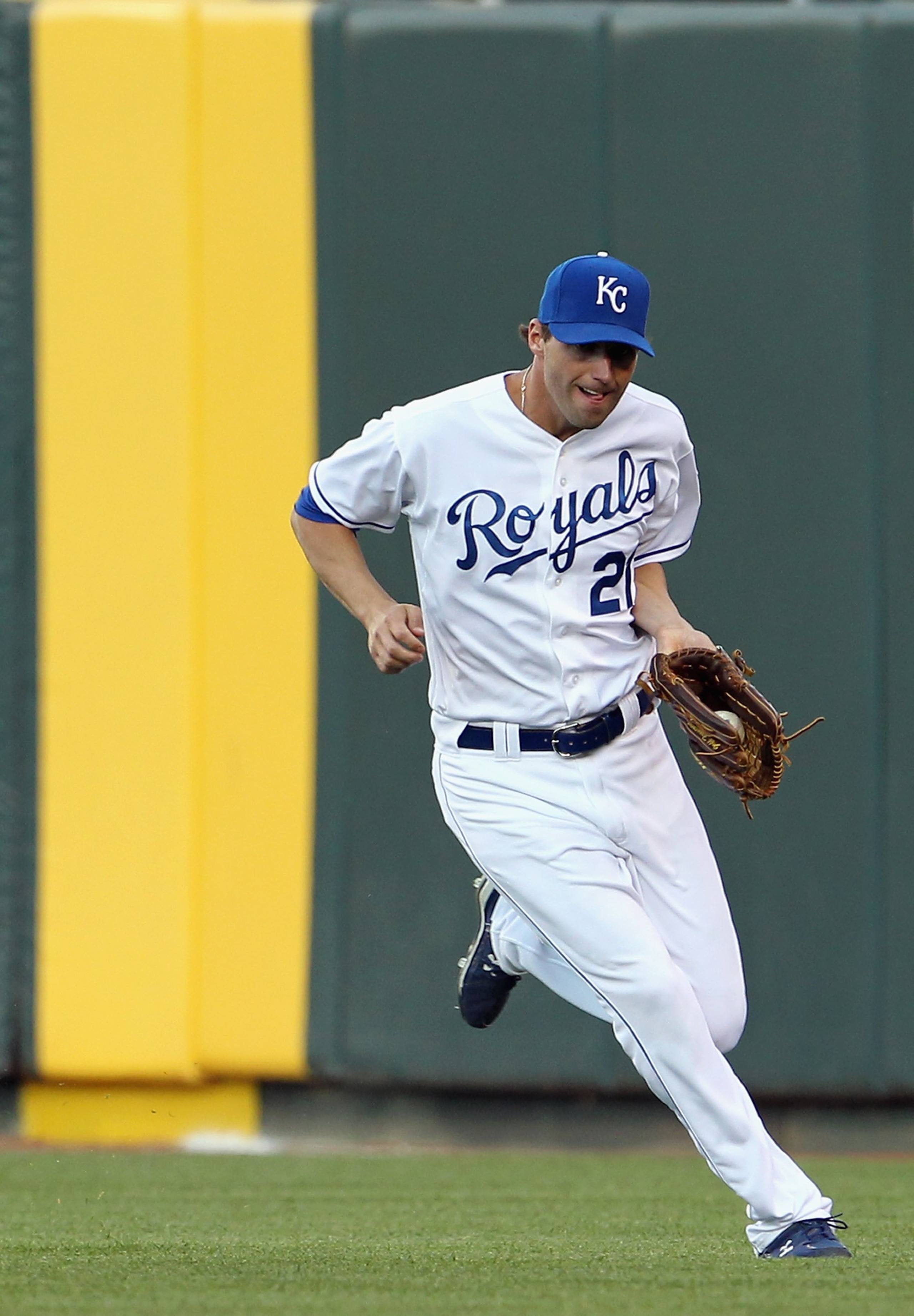 KANSAS CITY, MO - MAY 16:  Jeff Francoeur #21 of the Kansas City Royals makes a catch during the game against the Cleveland Indians on May 16, 2011 at Kauffman Stadium in Kansas City, Missouri.  (Photo by Jamie Squire/Getty Images)