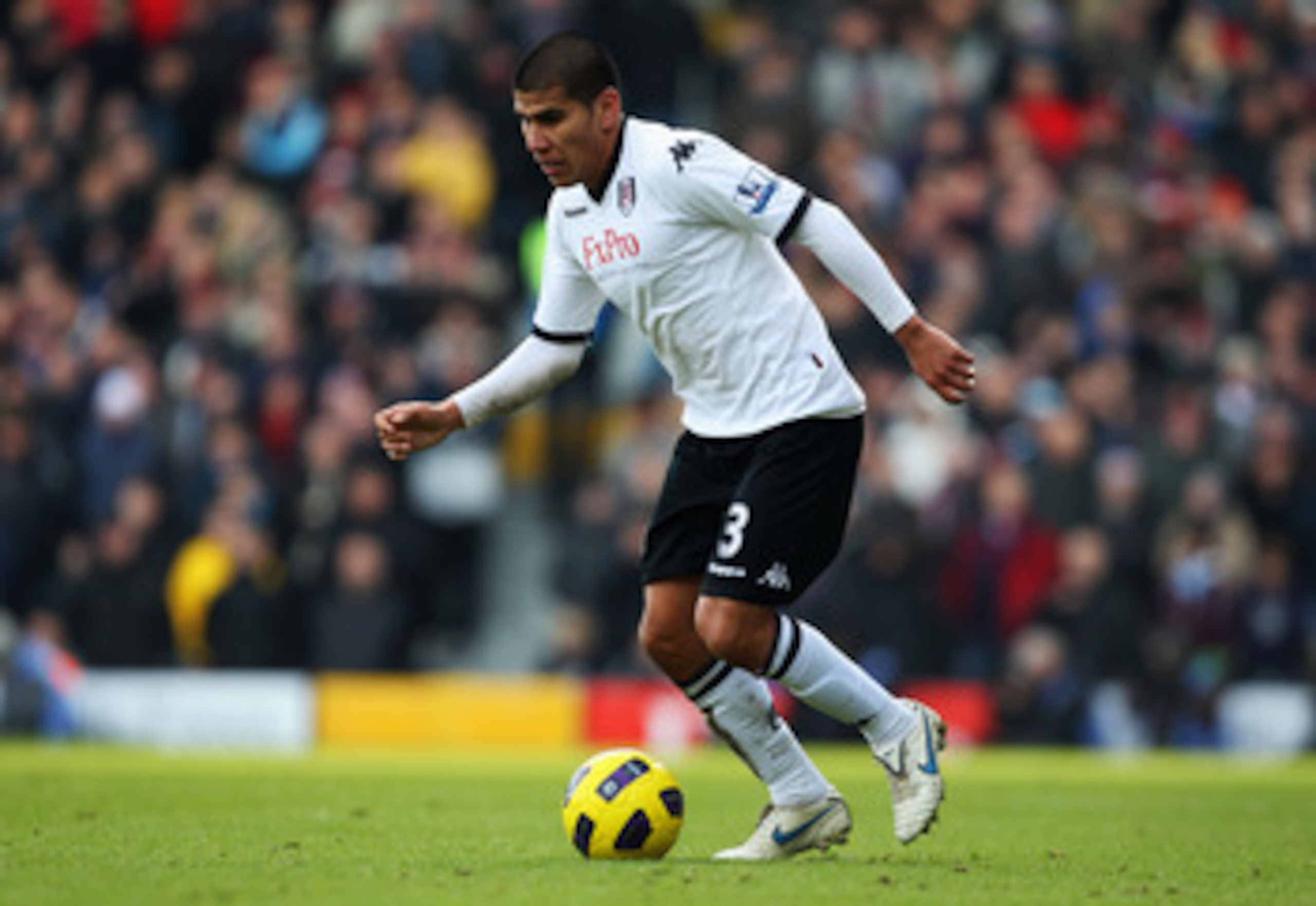 LONDON, ENGLAND - DECEMBER 26:  Carlos Salcido of Fulham in action the Barclays Premier League match between Fulham and West Ham United at Craven Cottage on December 26, 2010 in London, England.  (Photo by Clive Rose/Getty Images)