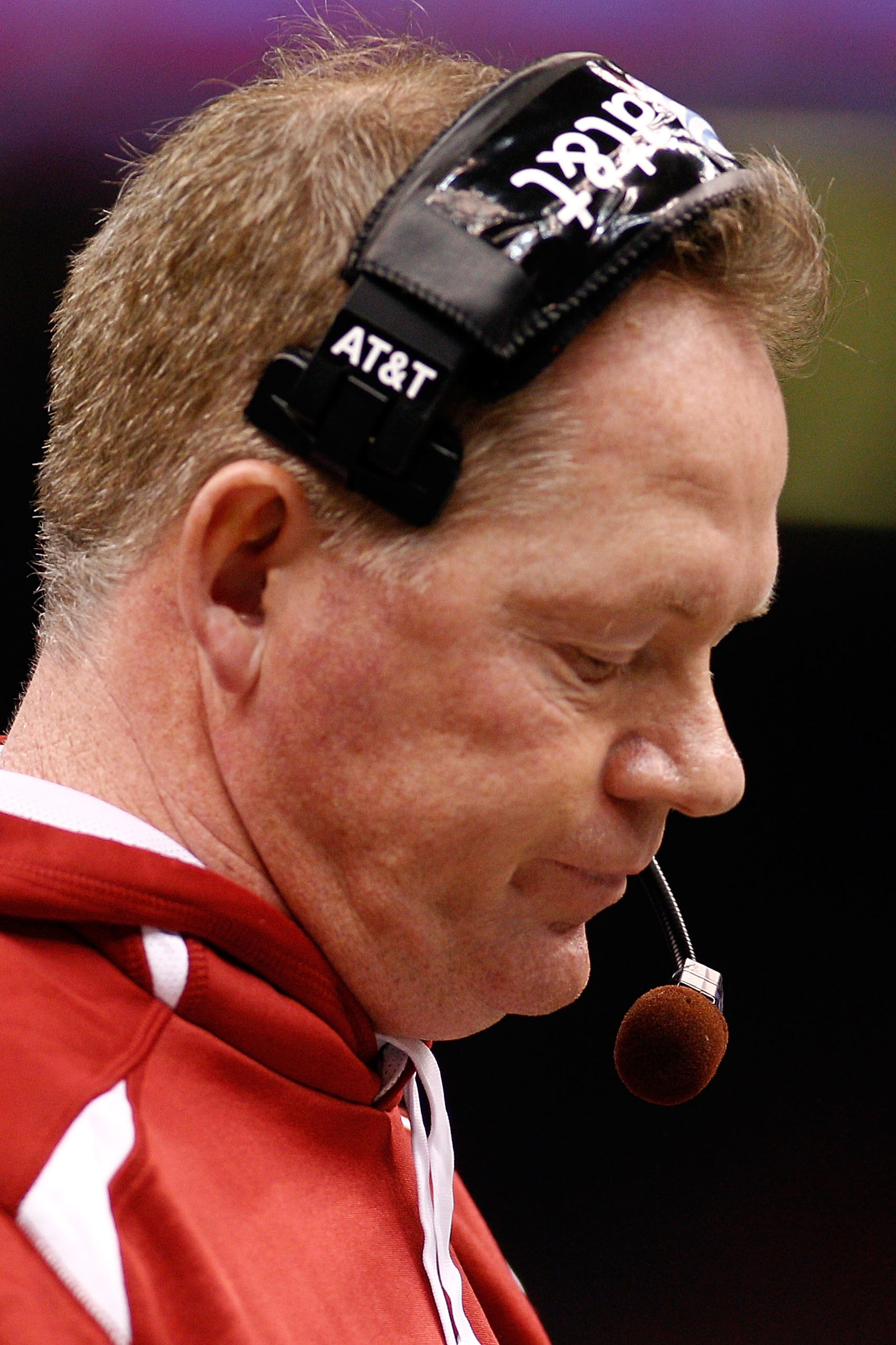 NEW ORLEANS, LA - JANUARY 04: Head coach Bobby Petrino of the Arkansas Razorbacks reacts against the Ohio State Buckeyes during the Allstate Sugar Bowl at the Louisiana Superdome on January 4, 2011 in New Orleans, Louisiana. (Photo by Chris Graythen/Get NEW ORLEANS, LA - JANUARY 04: Head coach Bobby Petrino of the Arkansas Razorbacks reacts against the Ohio State Buckeyes during the Allstate Sugar Bowl at the Louisiana Superdome on January 4, 2011 in New Orleans, Louisiana. (Photo by Chris Graythen/Get