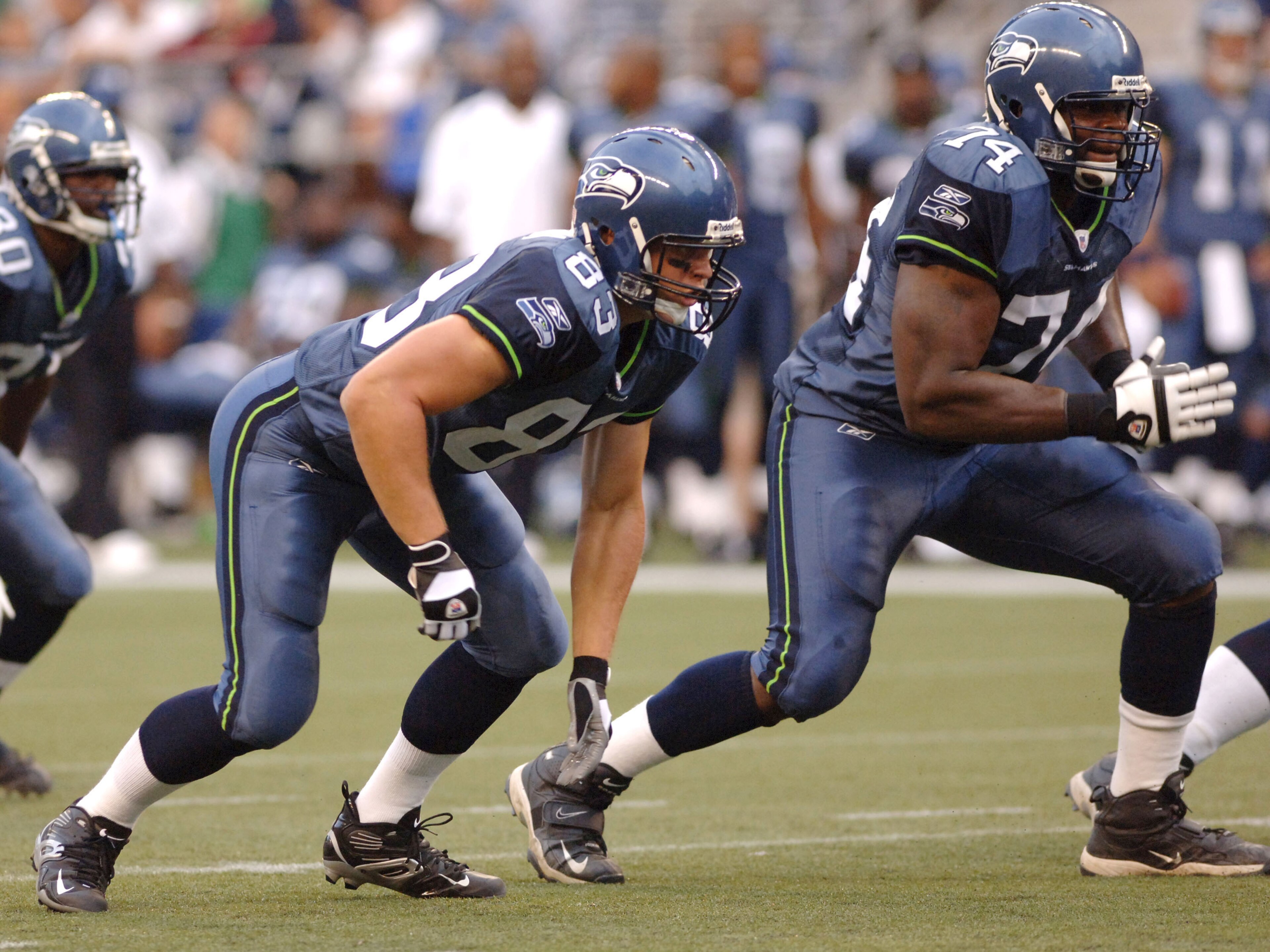 Seattle Seahawks tight end Ryan Hannam and tackle Ray Willis block against the Dallas Cowboys  in a pre-season game August  22, 2005 in Seattle.  The Cowboys defeated the Seahawks 18 - 10.  (Photo by Al Messerschmidt/Getty Images)